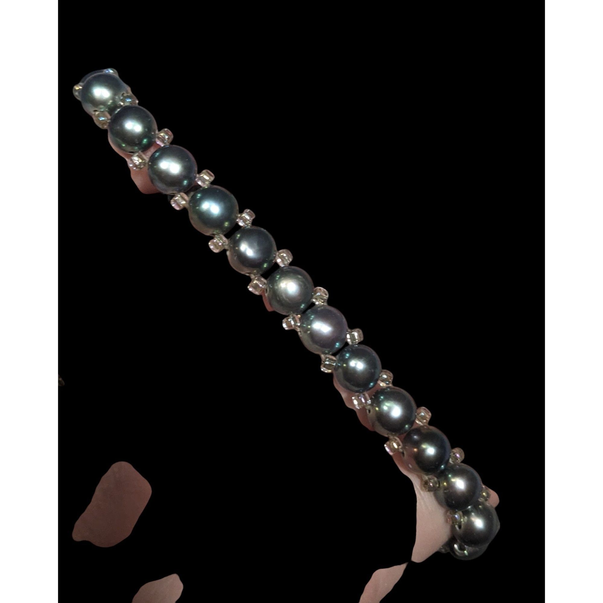 Other Whimsical Fantasy Black Pearl And Glass Beaded Bracelet Size ONE SIZE - 4 Thumbnail