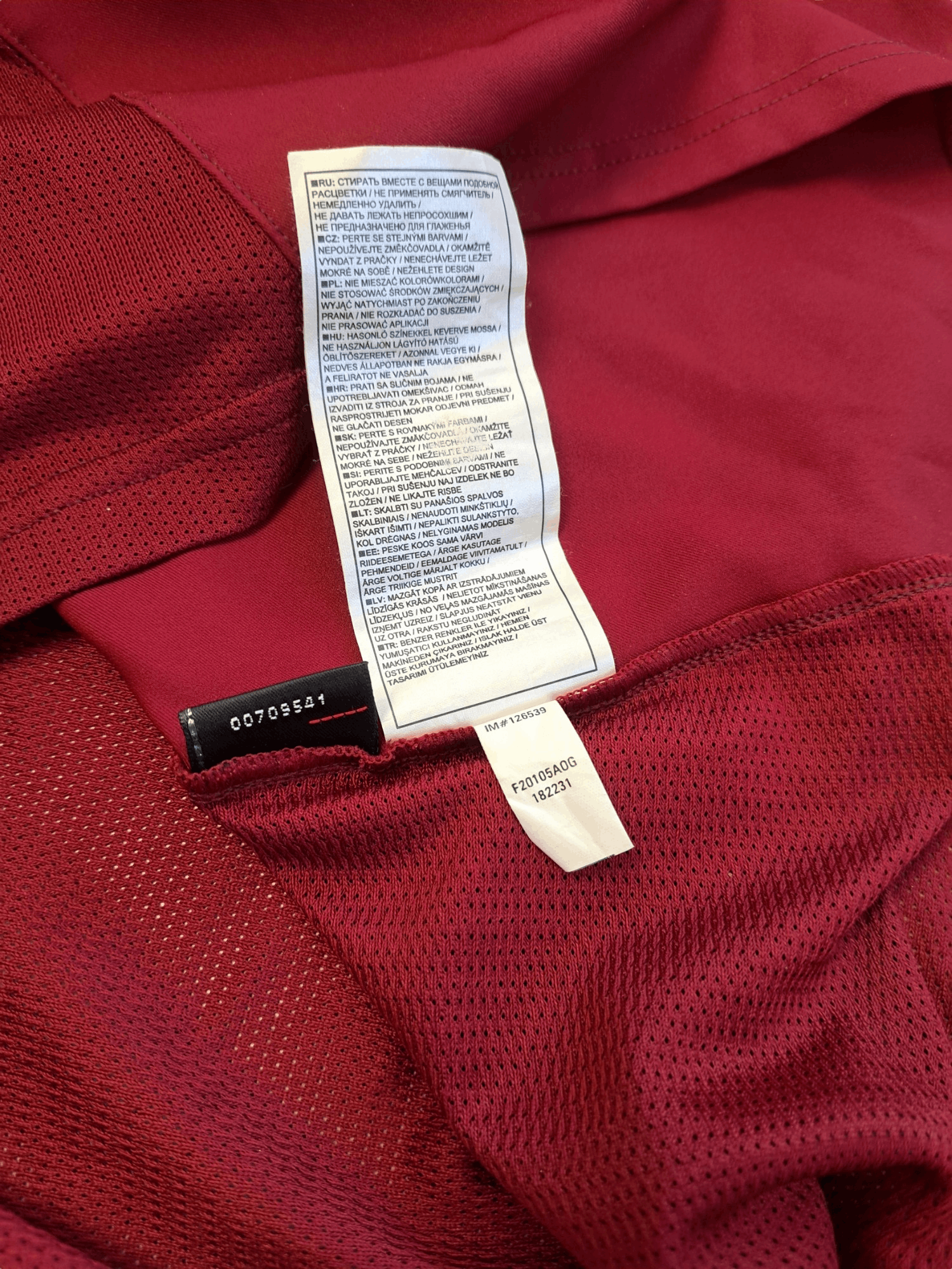 Nike Jersey Nike 2002-04 Portugal Size US XL / EU 56 / 4 - 5 Thumbnail