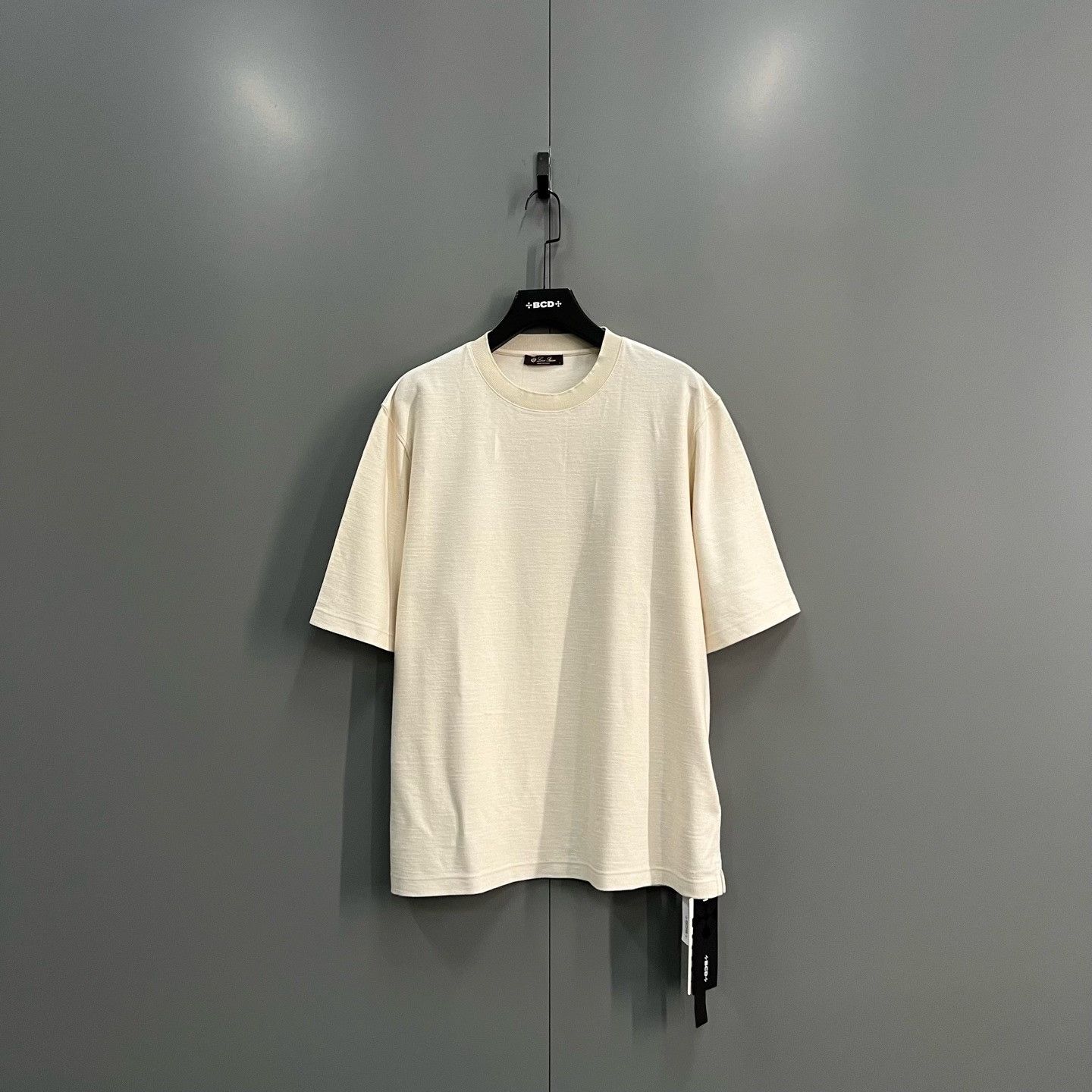 Loro Piana Loro Piana Beige T-Shirt L Women Size L / US 10 / IT 46 - 1 Thumbnail