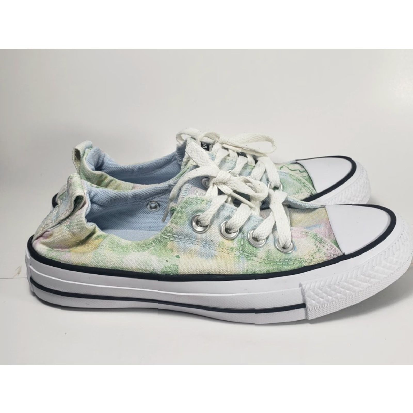 Converse Converse Chuck Taylor Low Top Sneaker Festival Print Womens Size 5 Multicolor Festival Converse Chuck Taylor Low Top Sneaker Womens Size 5 Multicolor Size S / US 4 / IT 40 - 5 Thumbnail