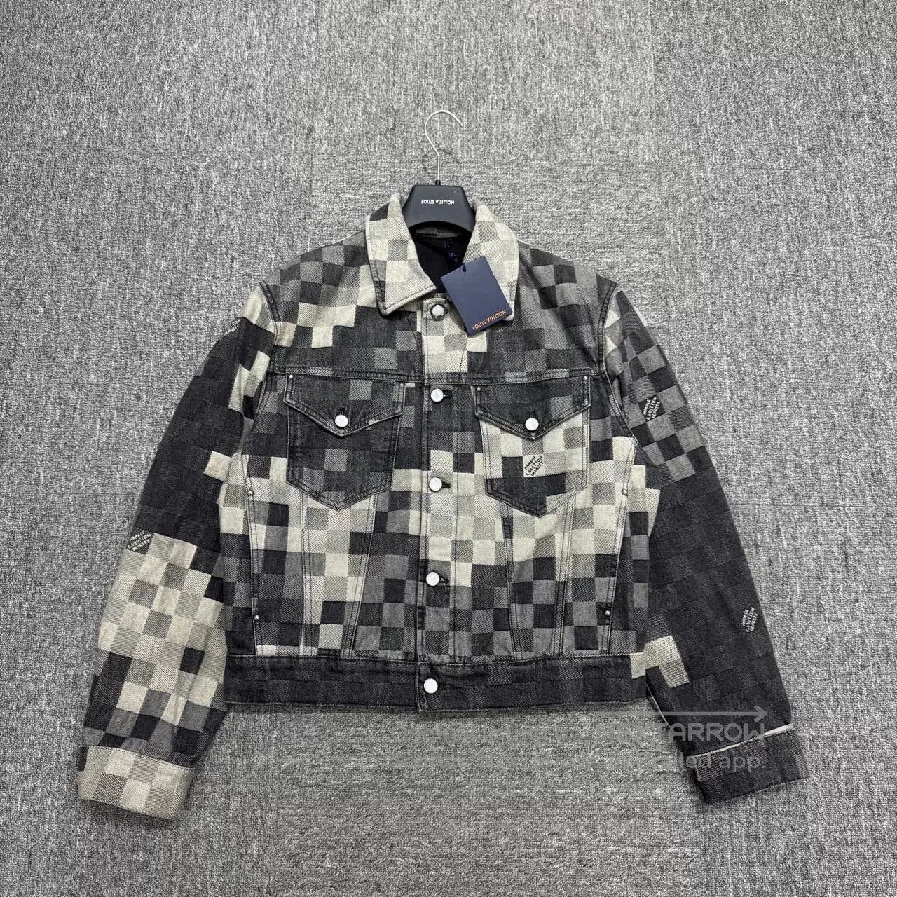 Louis Vuitton louis vuitton gray checkered denim jacket. Size US L / EU 52-54 / 3 - 1 Thumbnail