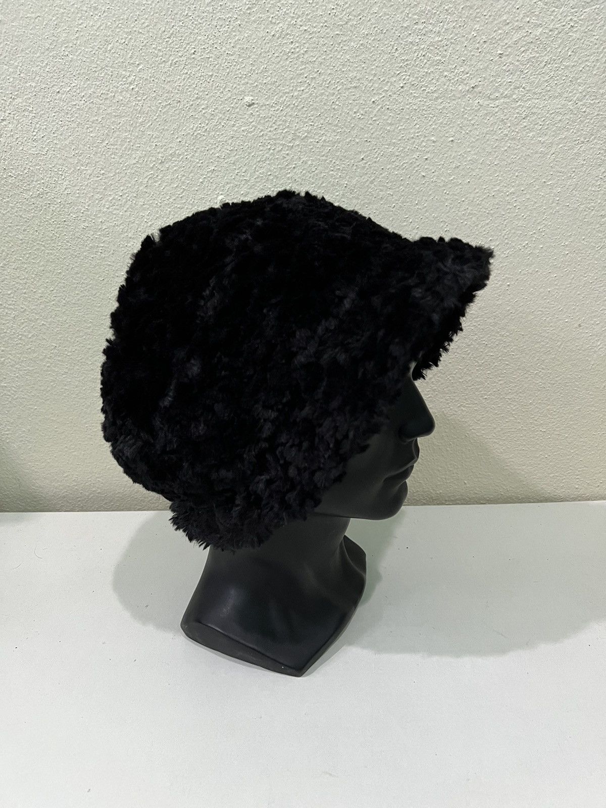 Japanese Brand Japanese Brand Fur Fleece Bucket Hat Size ONE SIZE - 4 Thumbnail