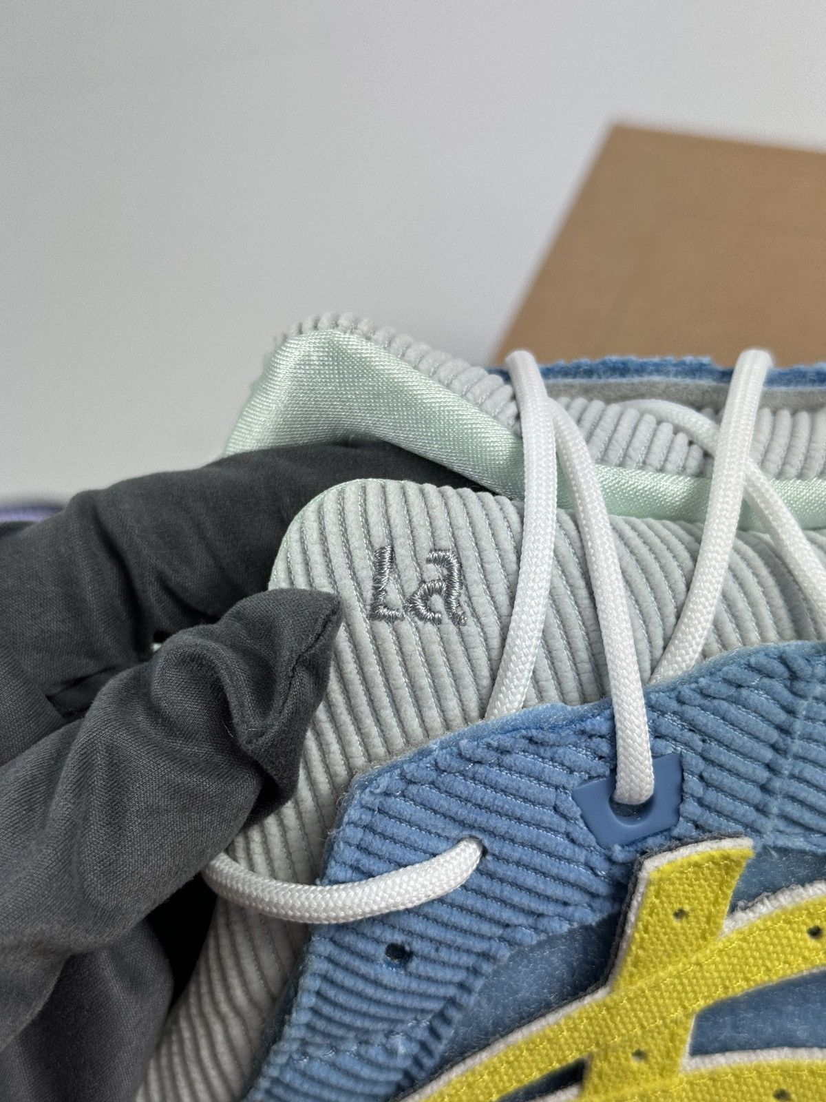 Asics GEL LYTE III OF SNEAKERS Size US 11 / EU 44 - 6 Thumbnail