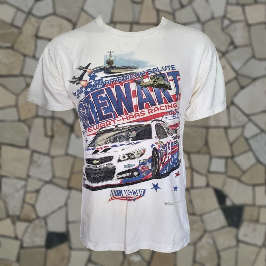 Chase Authentics VINTAGE Tony Stewart #14 NASCAR T-Shirt Chase Authentics Large White Men's T-Shirt Graphic Print #14 Car American Salute Decade: 2000s NASCAR Size US L / EU 52-54 / 3 - 1 Thumbnail