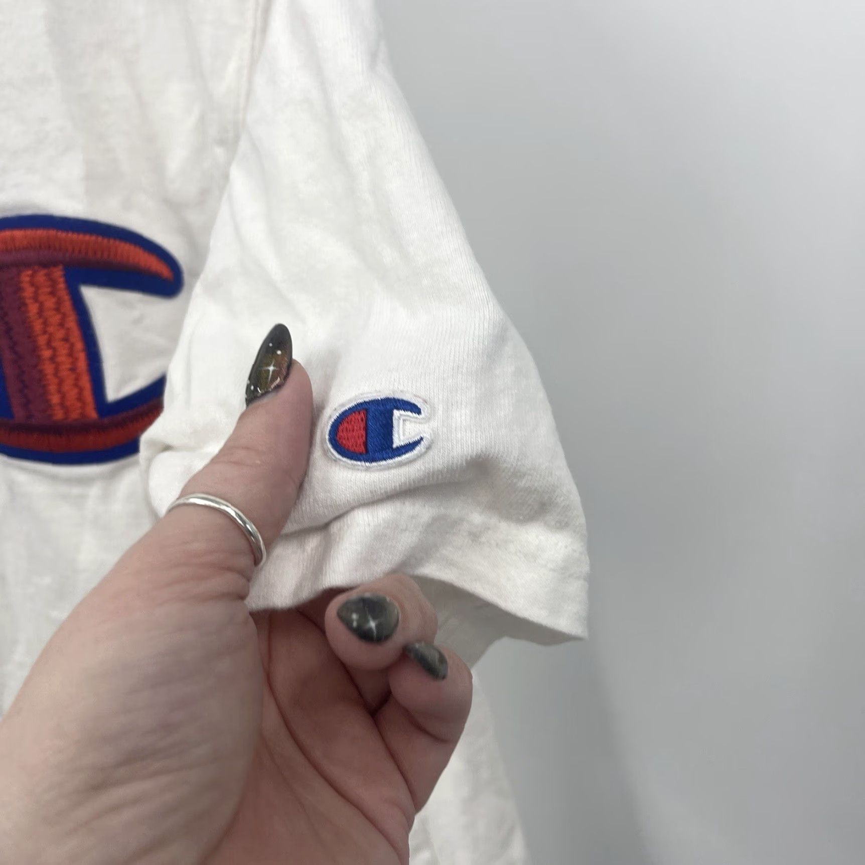 Champion VINTAGE Champion Shirt Mens XL White Big Embroidered Logo Solid Tee Y2K Size US XL / EU 56 / 4 - 6 Thumbnail