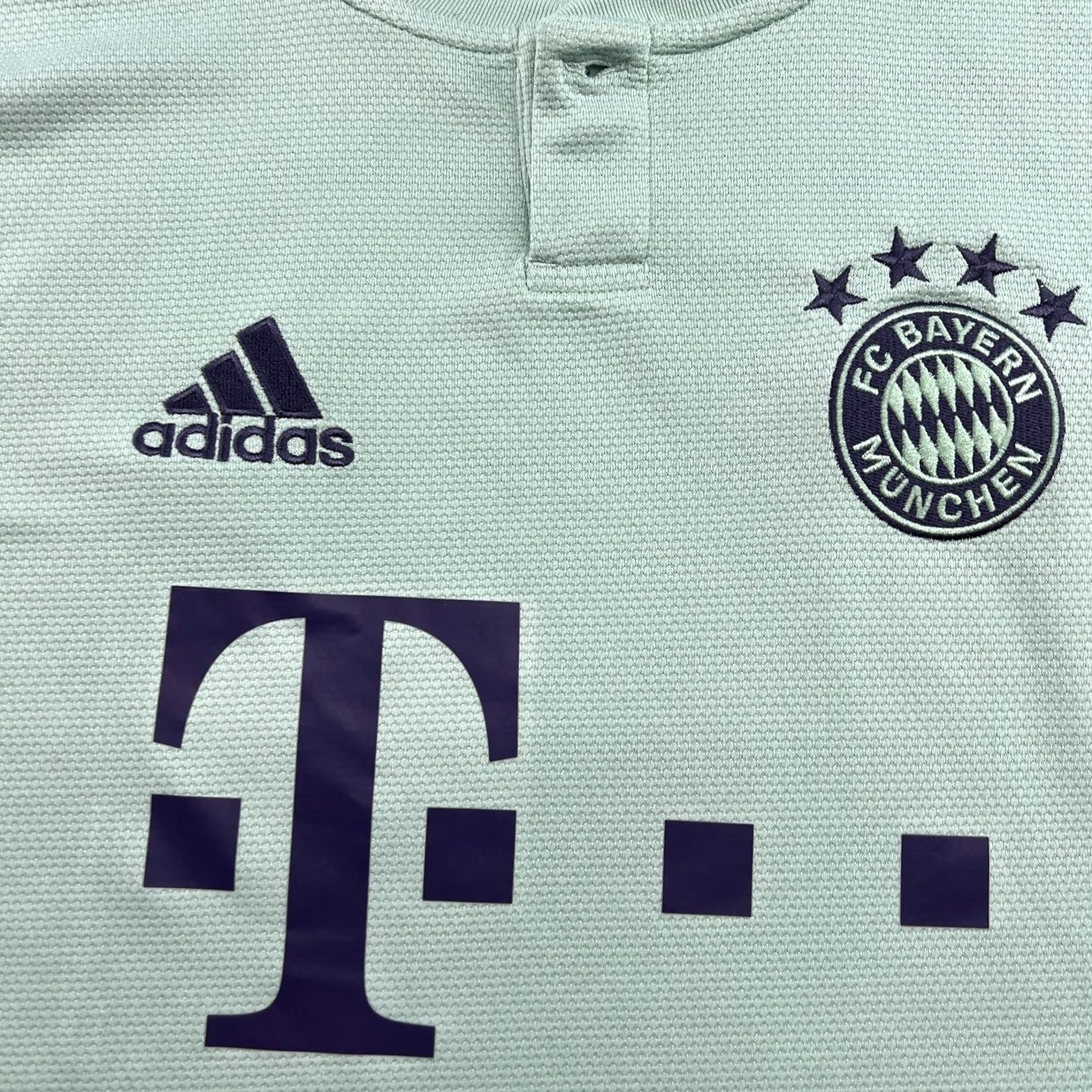 Adidas Bayern Munich 2018 2019 Away Football Third Jersey Mens Small Adidas Soccer Shirt Erwachsenen? Size US S / EU 44-46 / 1 - 6 Thumbnail