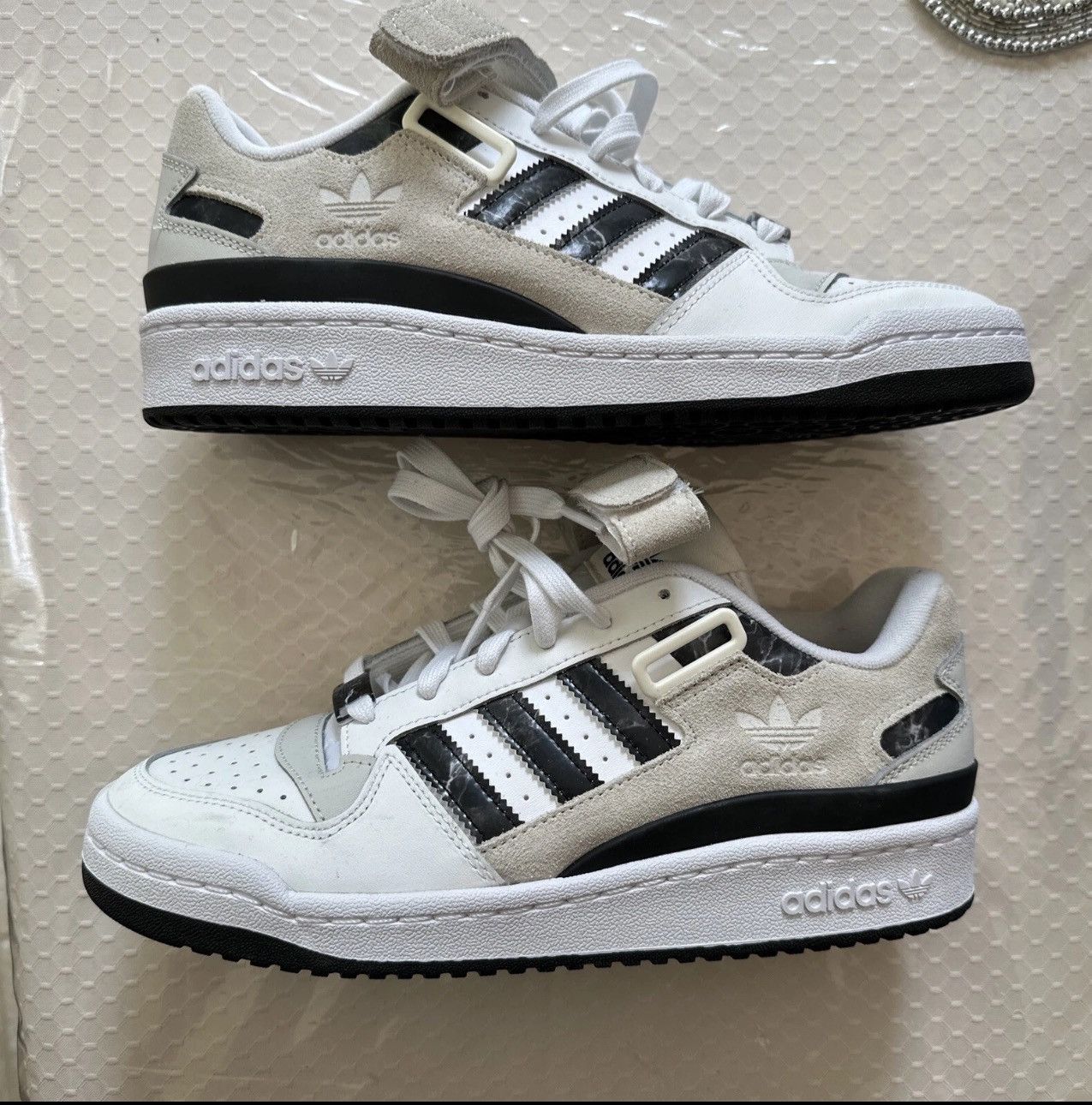 Adidas Adidas Forum Low Men's Sneakers Cloud White/Core Black SZ 8 Size US 8 / EU 41 - 2 Thumbnail