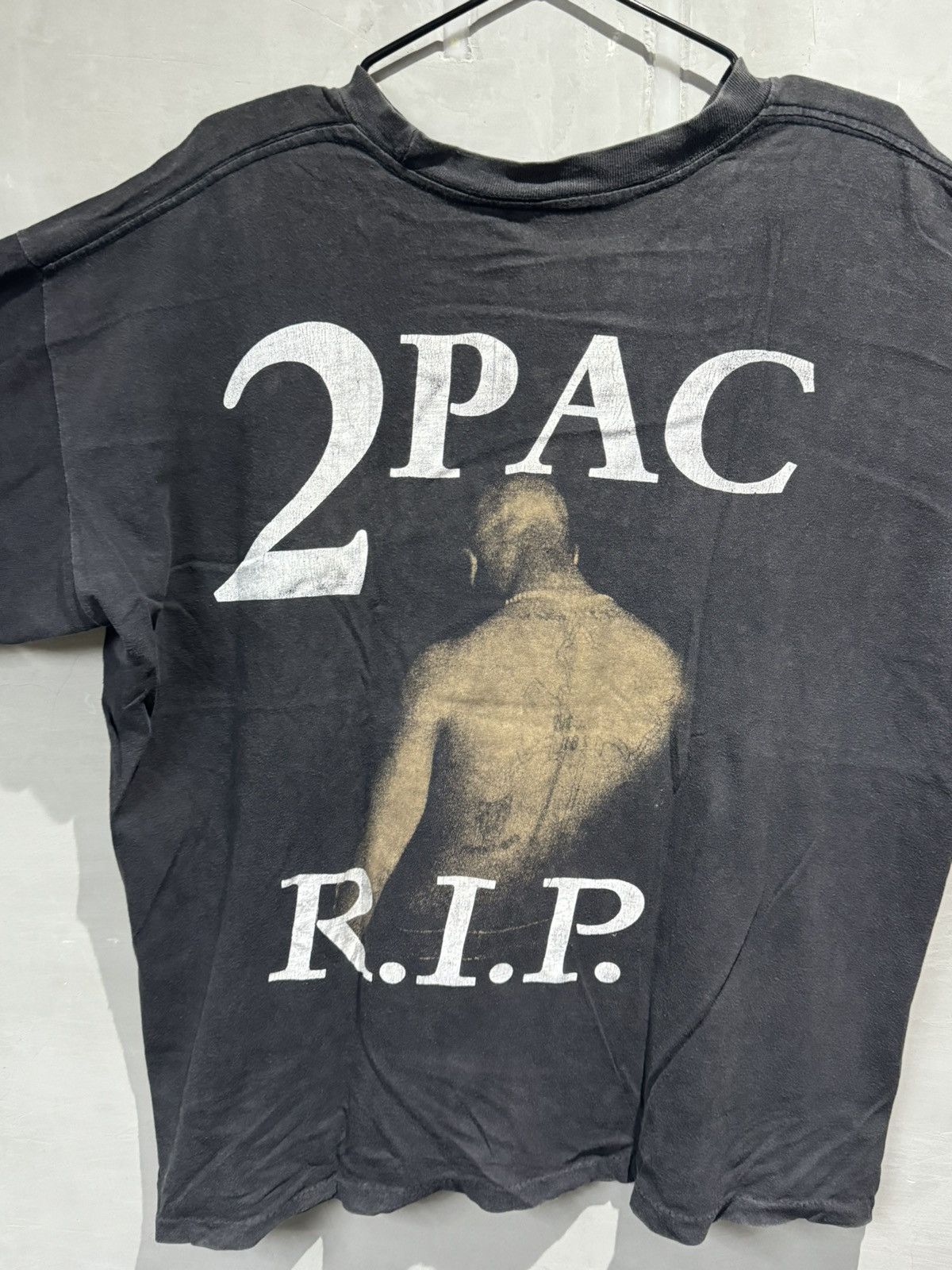 Rap Tees × Vintage Vintage 90s tupac shakur memorial rap tee Size US XL / EU 56 / 4 - 16 Thumbnail