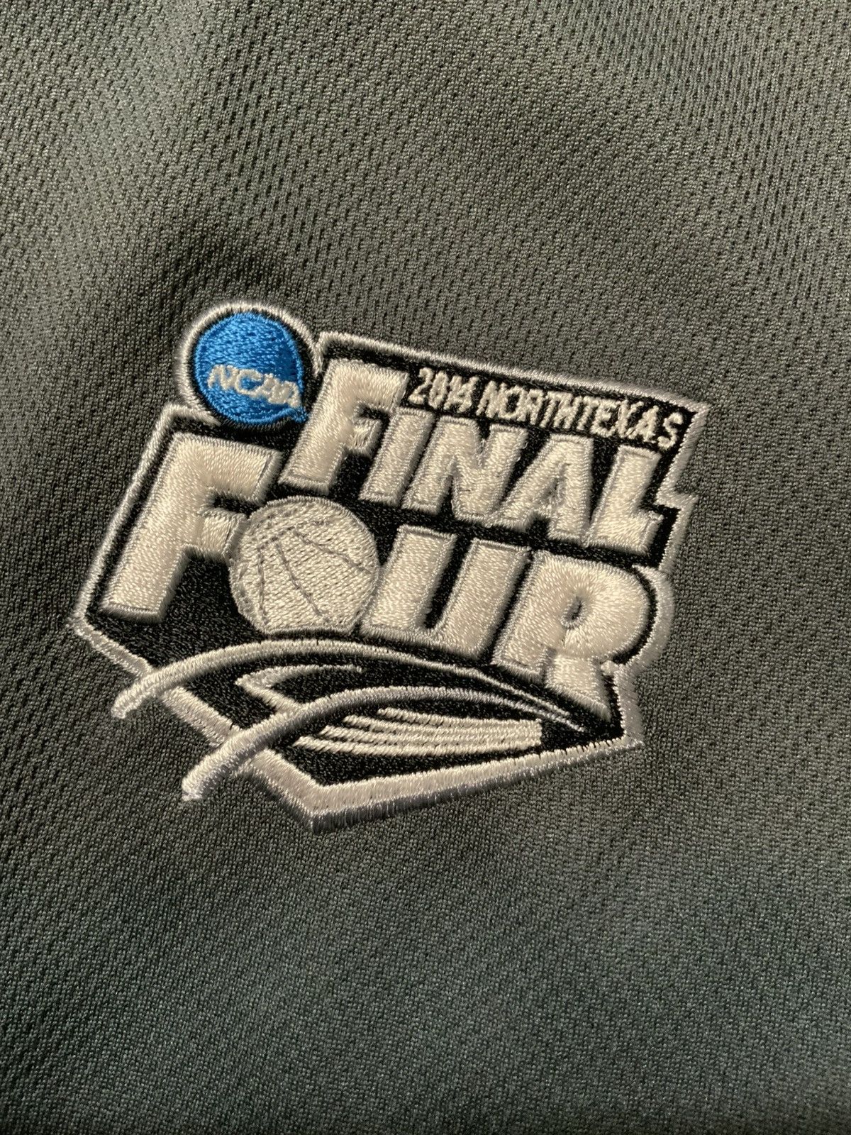 NCAA 2014 Final Four March Madness Basketball Tournament Pullover Size US L / EU 52-54 / 3 - 1 Thumbnail