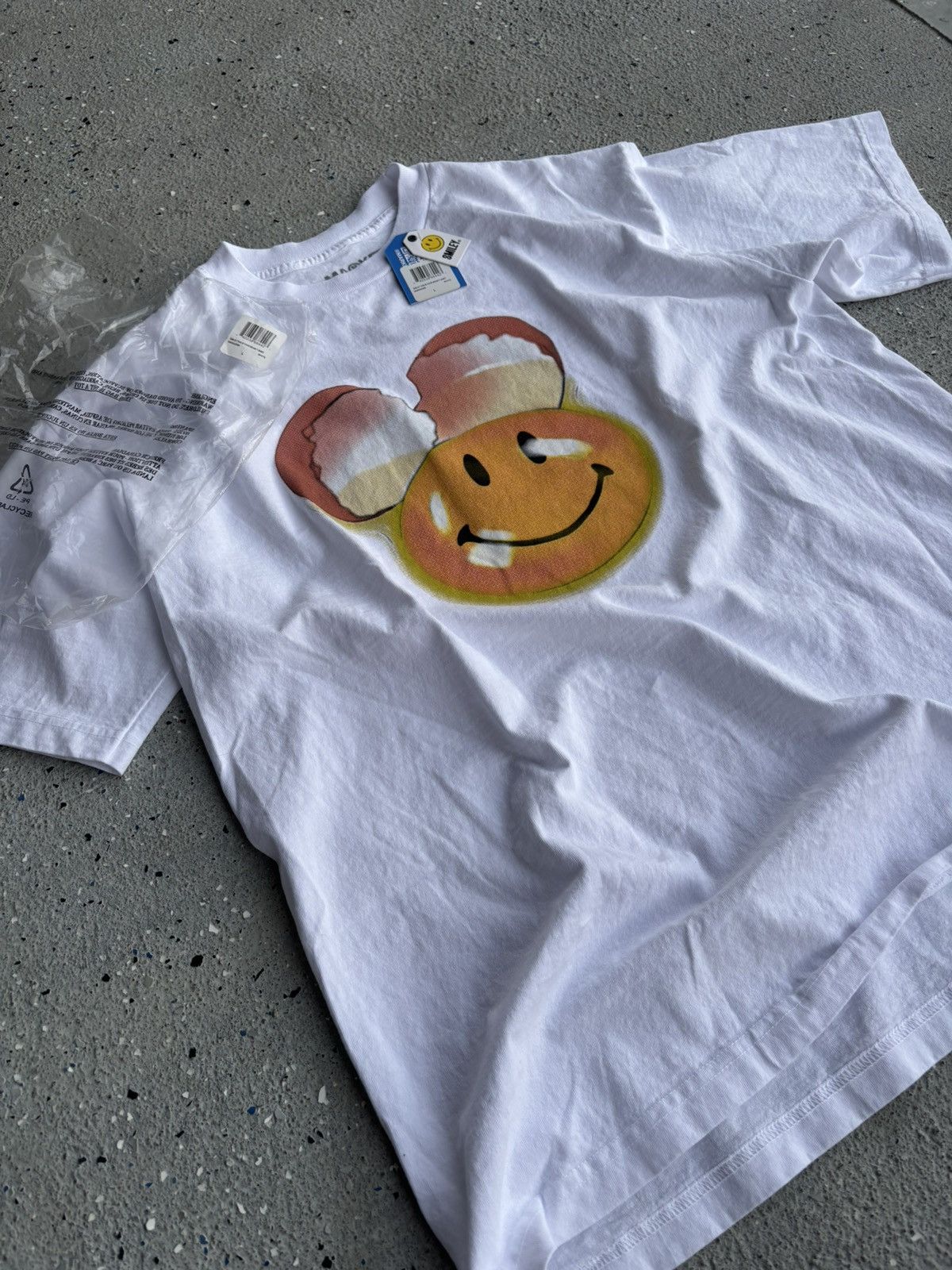 Market (NWT) Market Studios Smiley "This Is Your Brain" Tee Size US XL / EU 56 / 4 - 5 Thumbnail