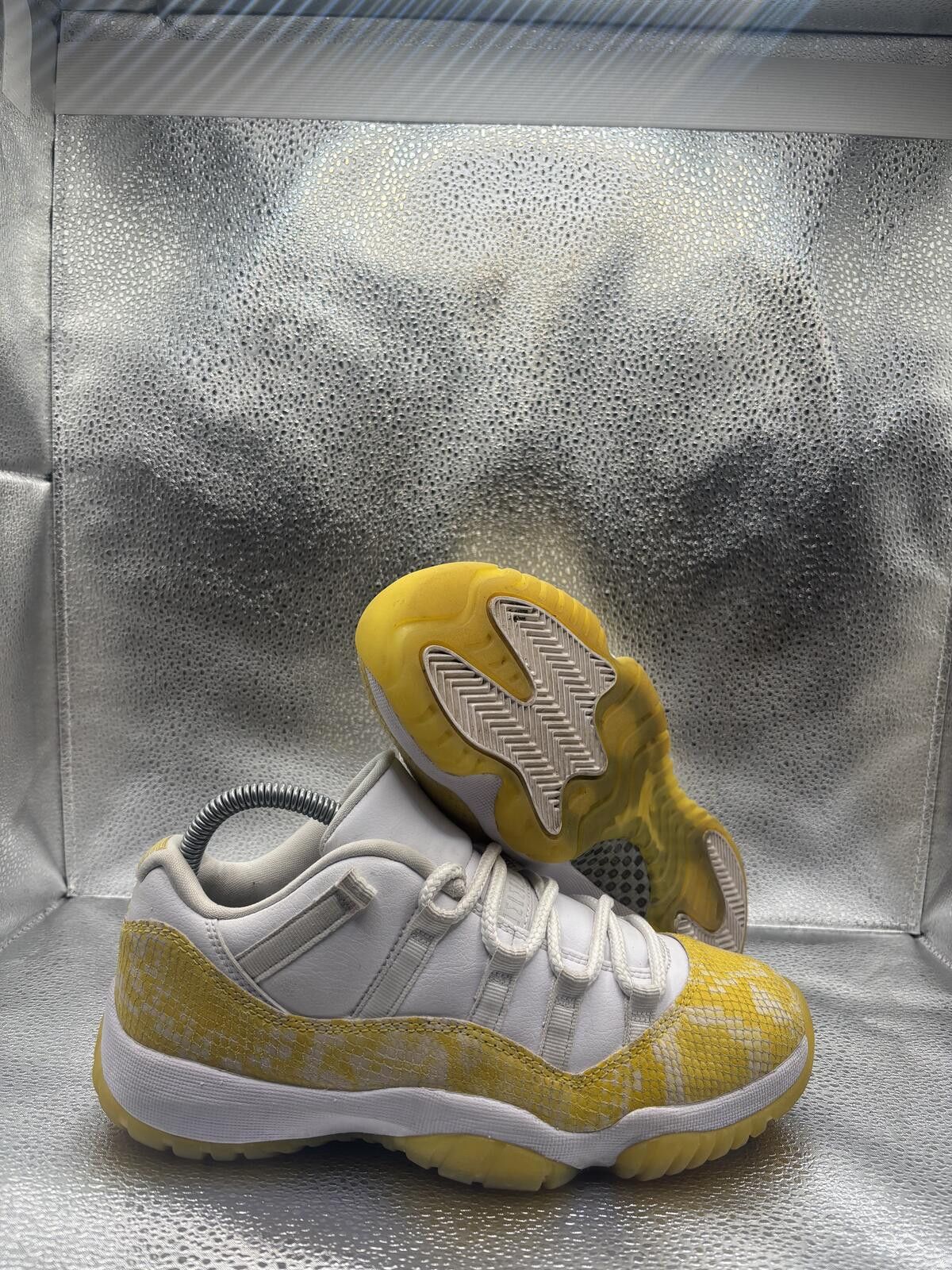 Jordan Brand Air Jordan 11 low yellow snakeskin Size US 7.5 / IT 37.5 - 1 Thumbnail