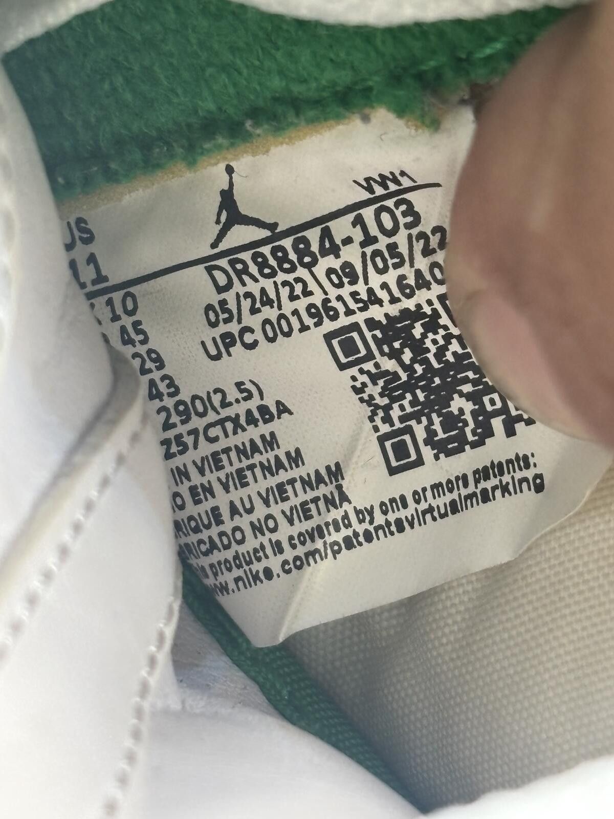 Jordan Brand Air Jordan 2 lucky green Size US 11 / EU 44 - 6 Thumbnail