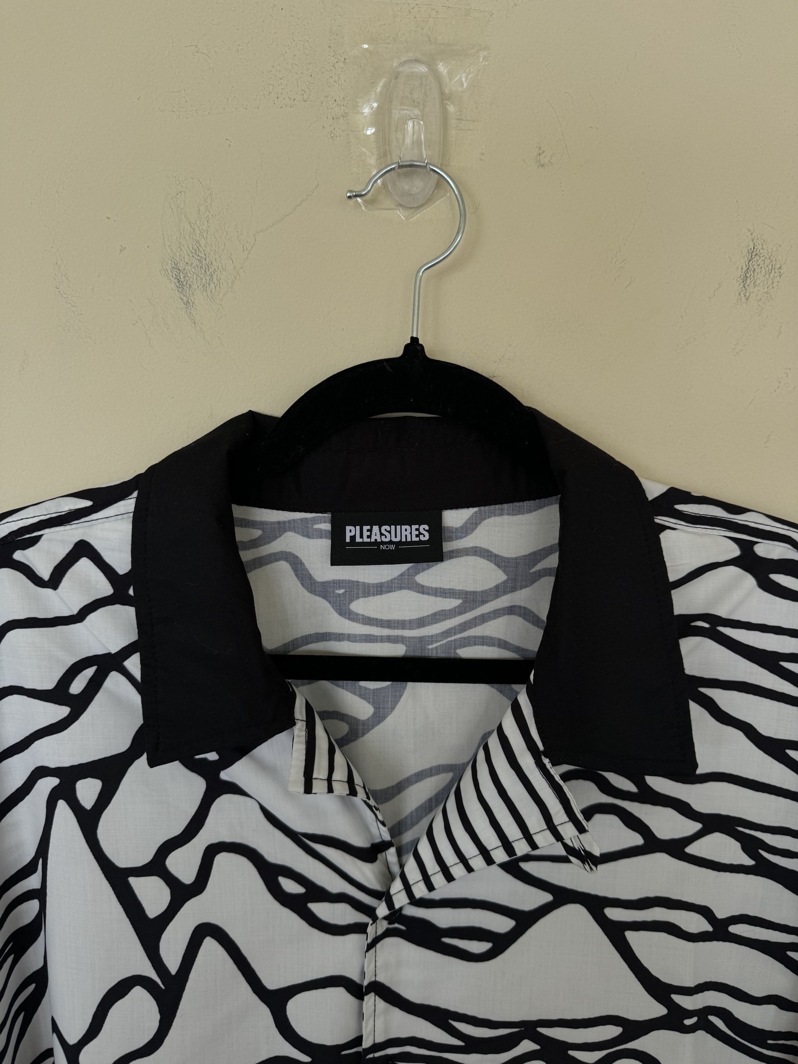 Pink Floyd × Pleasures Pleasures Button Down Size US XL / EU 56 / 4 - 5 Thumbnail
