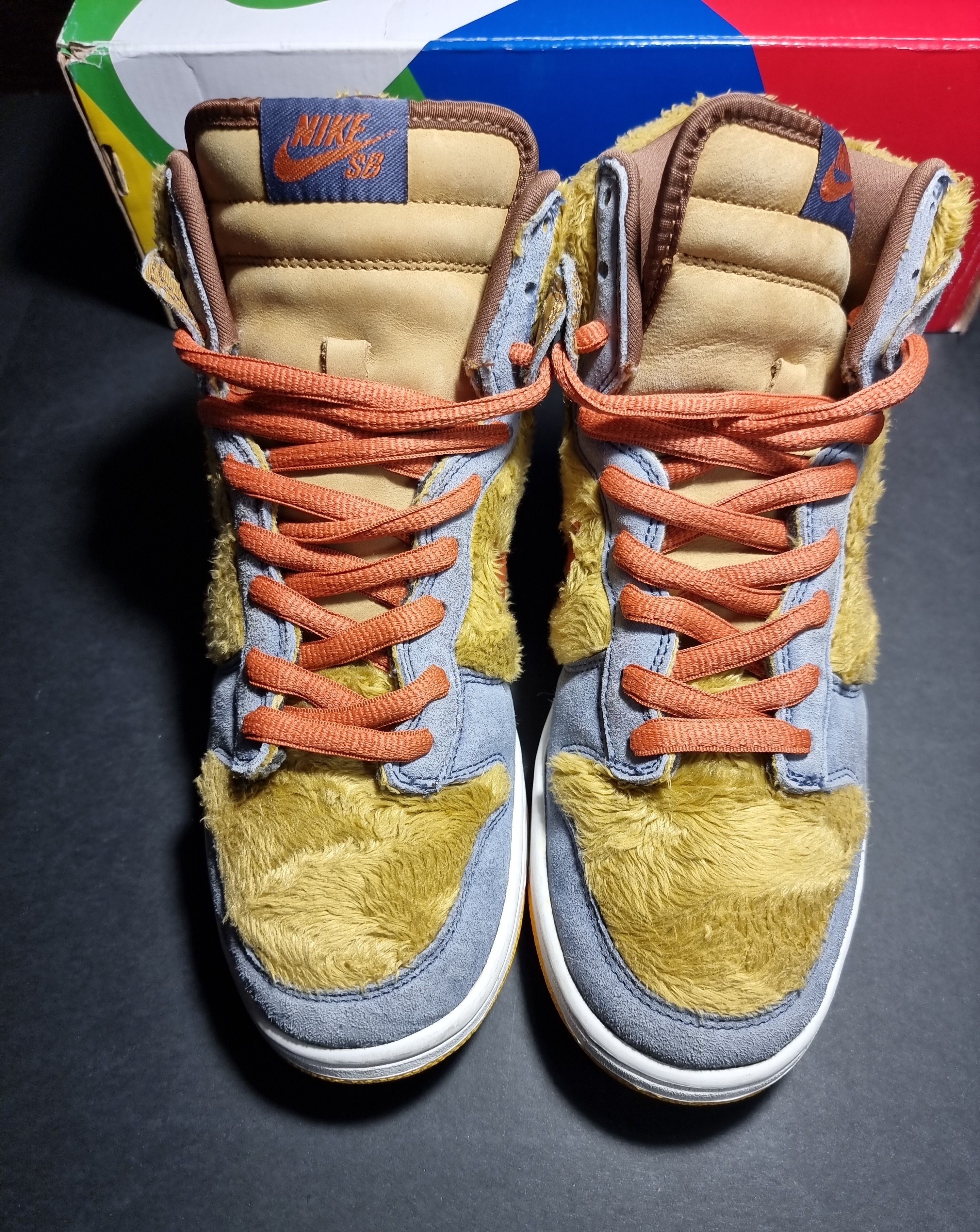 Nike SB Nike SB Dunk High Papa Bear Size US 9.5 / EU 42-43 - 2 Thumbnail
