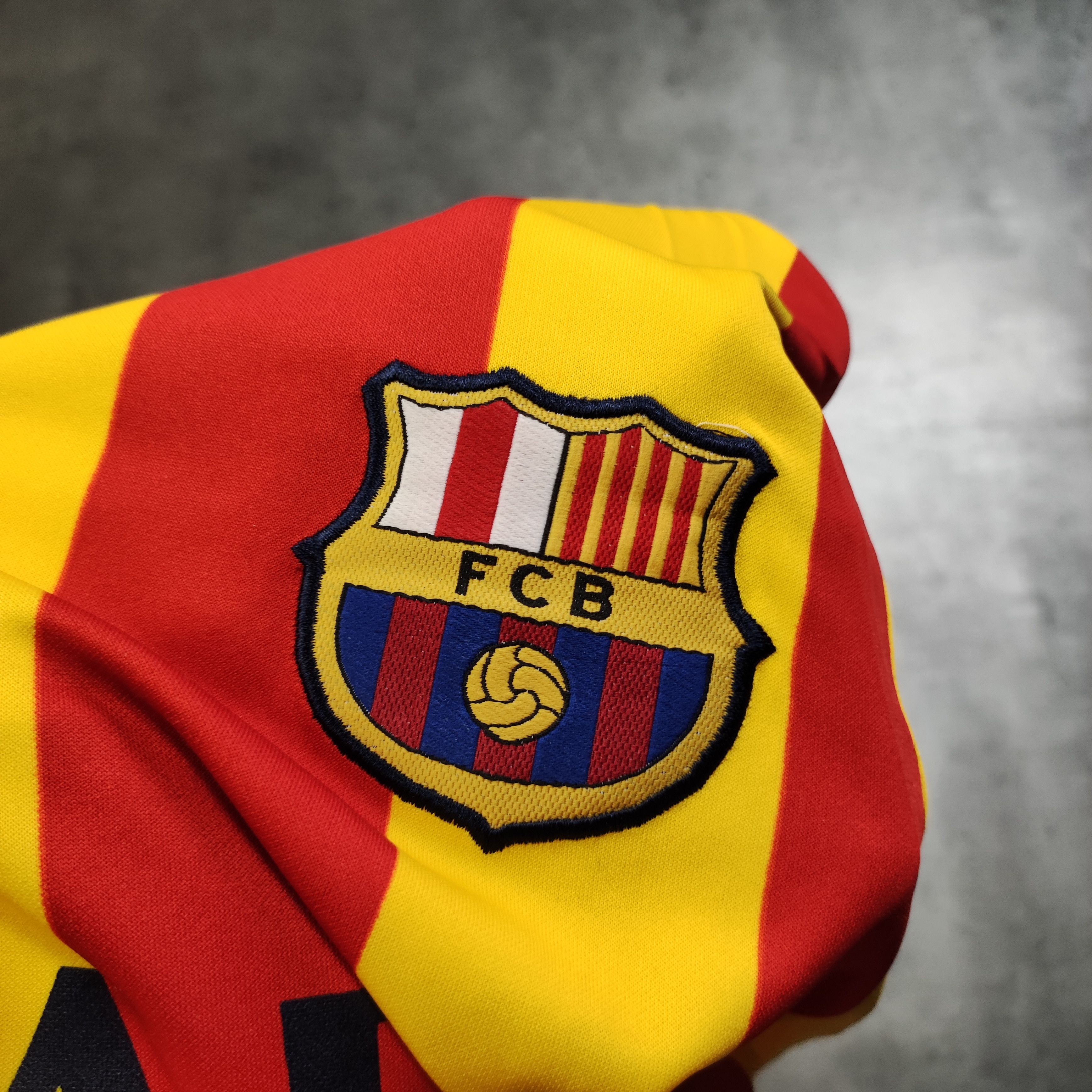 Other FC Barcelona Nike RARE #10 Leo Messi Away 2014 Jersey Size US M / EU 48-50 / 2 - 7 Thumbnail