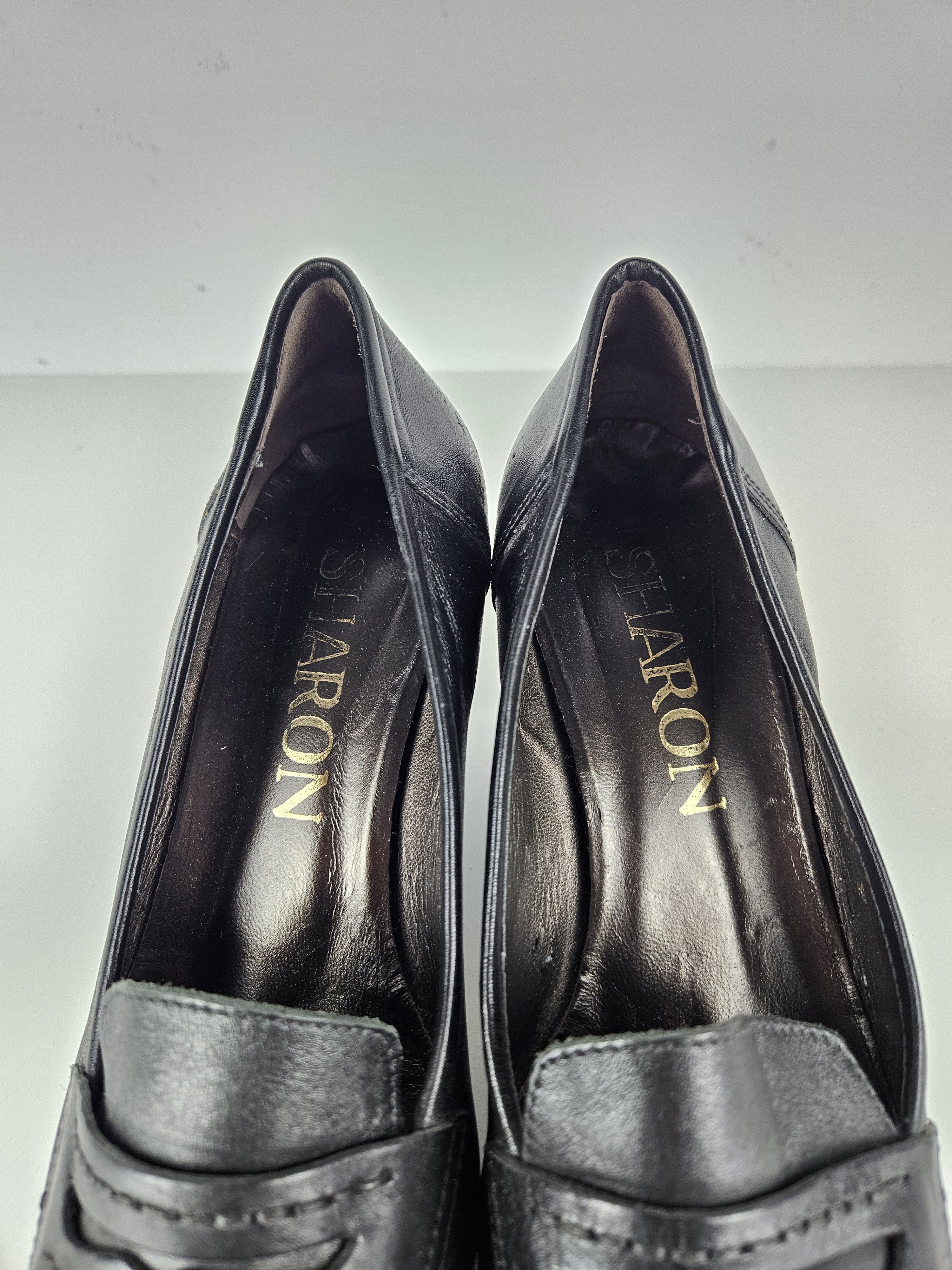 Vintage Vintage long toe leather heels Size US 9 / IT 39 - 19 Thumbnail