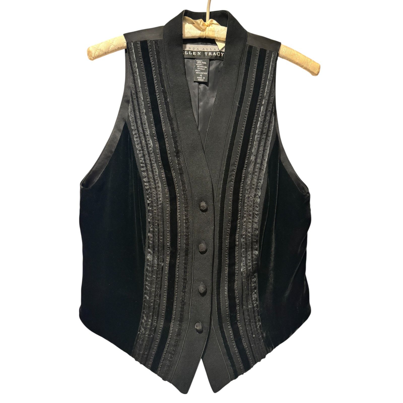 Ellen Tracy Ellen Tracy Vintage Black Velvet Tux Vest Lined 100% Wool Size S / US 4 / IT 40 - 1 Thumbnail