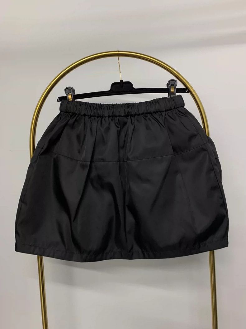 Prada Prada Black nylon pocket skirt Size 25" / US 0 / IT 36 - 3 Thumbnail