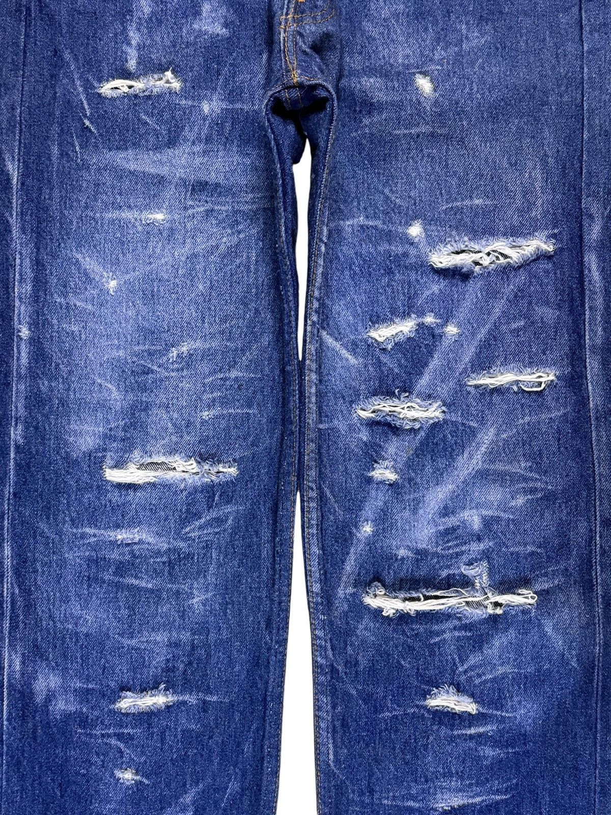 Levi's Vintage 90s Levis 501 Distressed Ripped Faded Loose Jeans Size US 30 / EU 46 - 5 Thumbnail