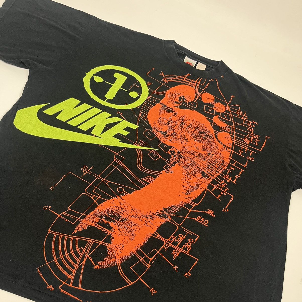 Nike Vintage Nike Tee 90s footprint Rare Size US XXL / EU 58 / 5 - 4 Thumbnail