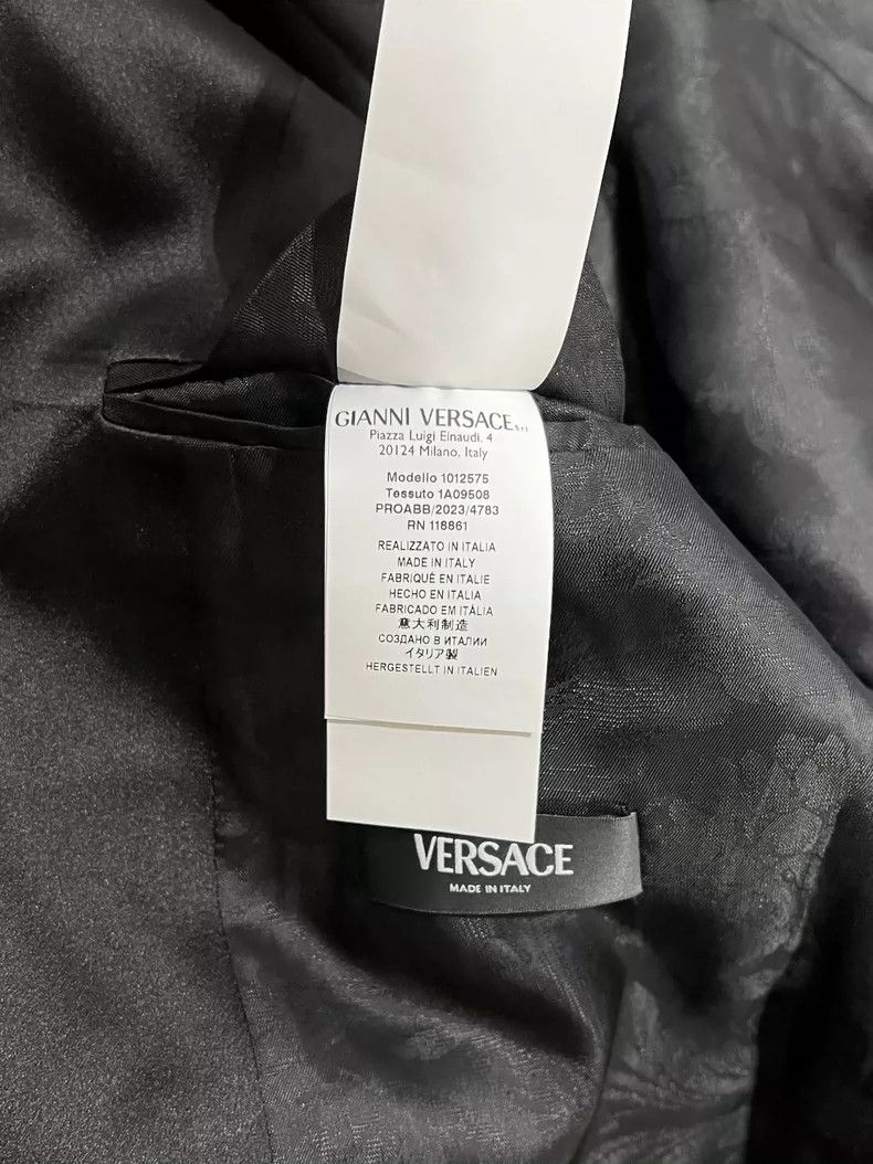Versace Versace Black wool beaded design suit Size US M / EU 48-50 / 2 - 8 Thumbnail