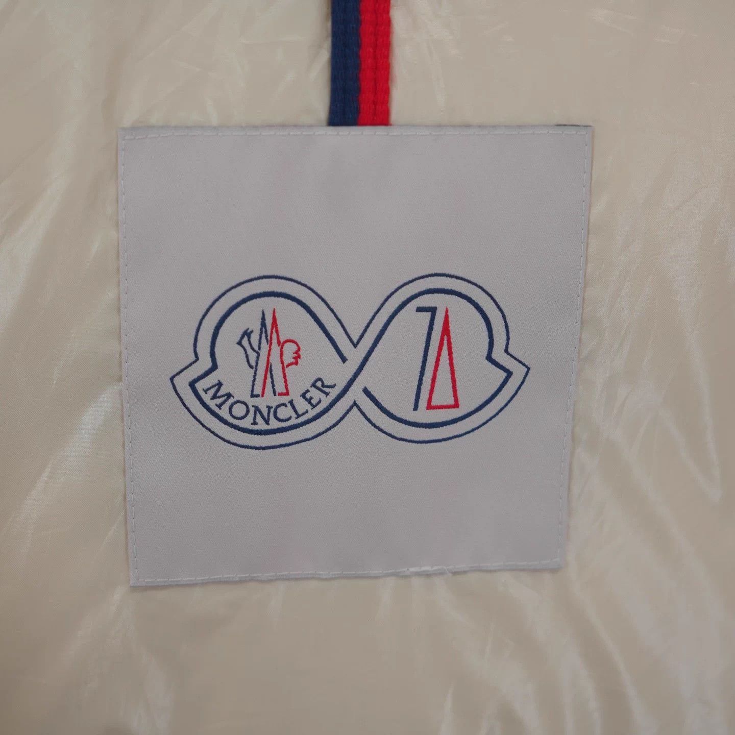 Moncler Moncler Maya 70th Cream White Jacket Size 2 99 Size M / US 6-8 / IT 42-44 - 3 Thumbnail