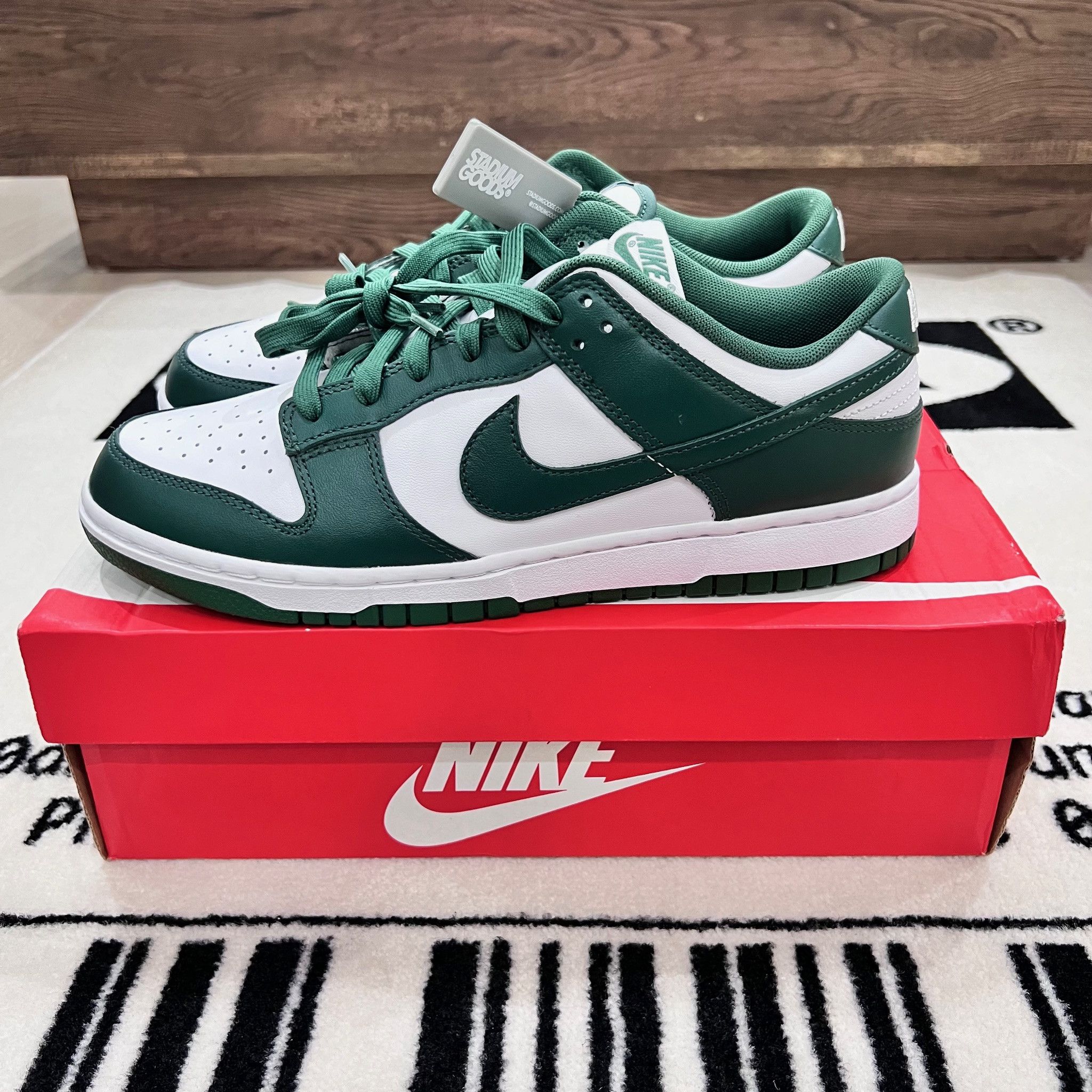 Nike Nike Dunk Low Retro White Green Michigan State - 9us Men Size US 9 / EU 42 - 3 Thumbnail