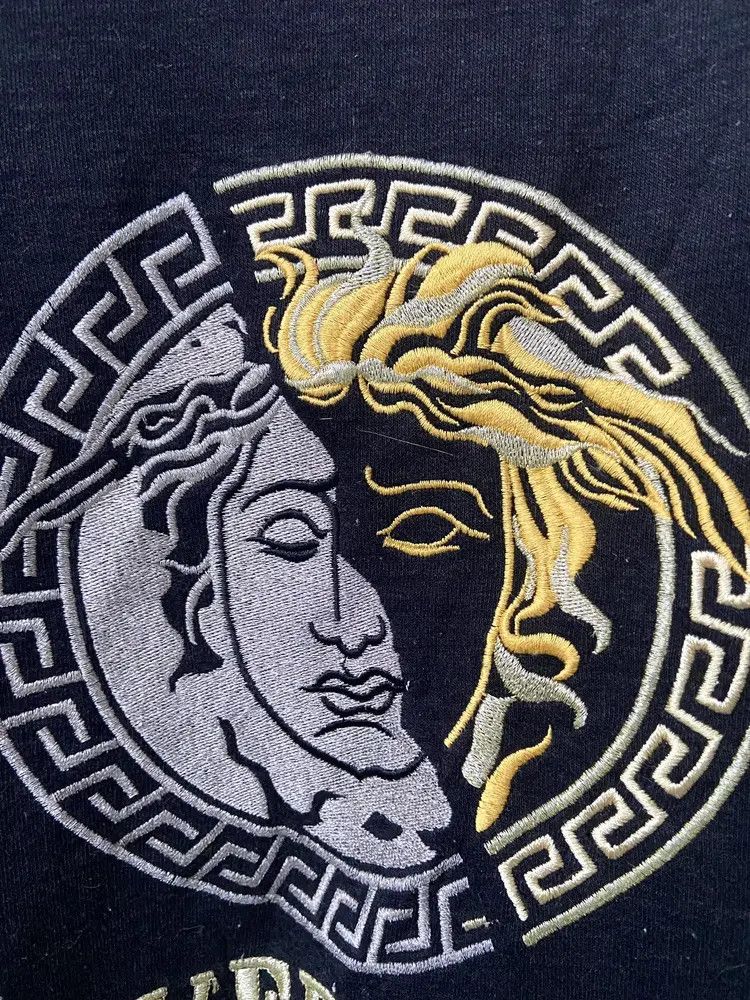 Versace A.Versace Big Logo Madusa Embroidered sweater Size US M / EU 48-50 / 2 - 3 Thumbnail