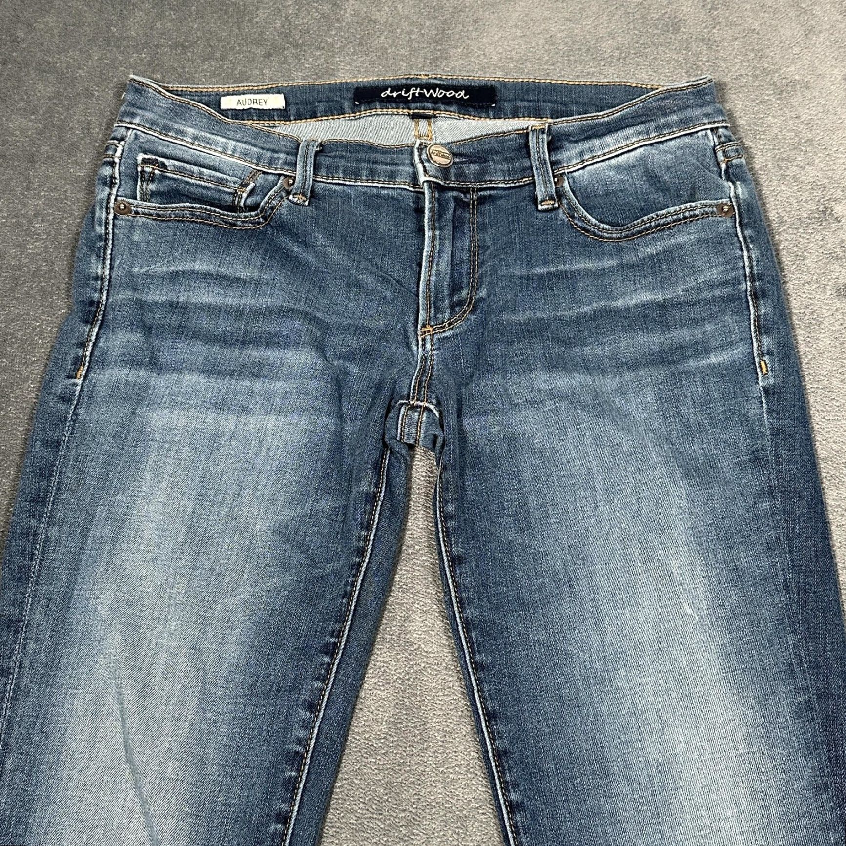 Vintage Driftwood Audrey Jeans Womens 27 Straight Leg Stretch Denim Mid Rise Classic Fit Blue Medium 27 Inseam 29 Pockets Stretch Regular 5 Pocket Size 27" / US 4 / IT 40 - 2 Thumbnail