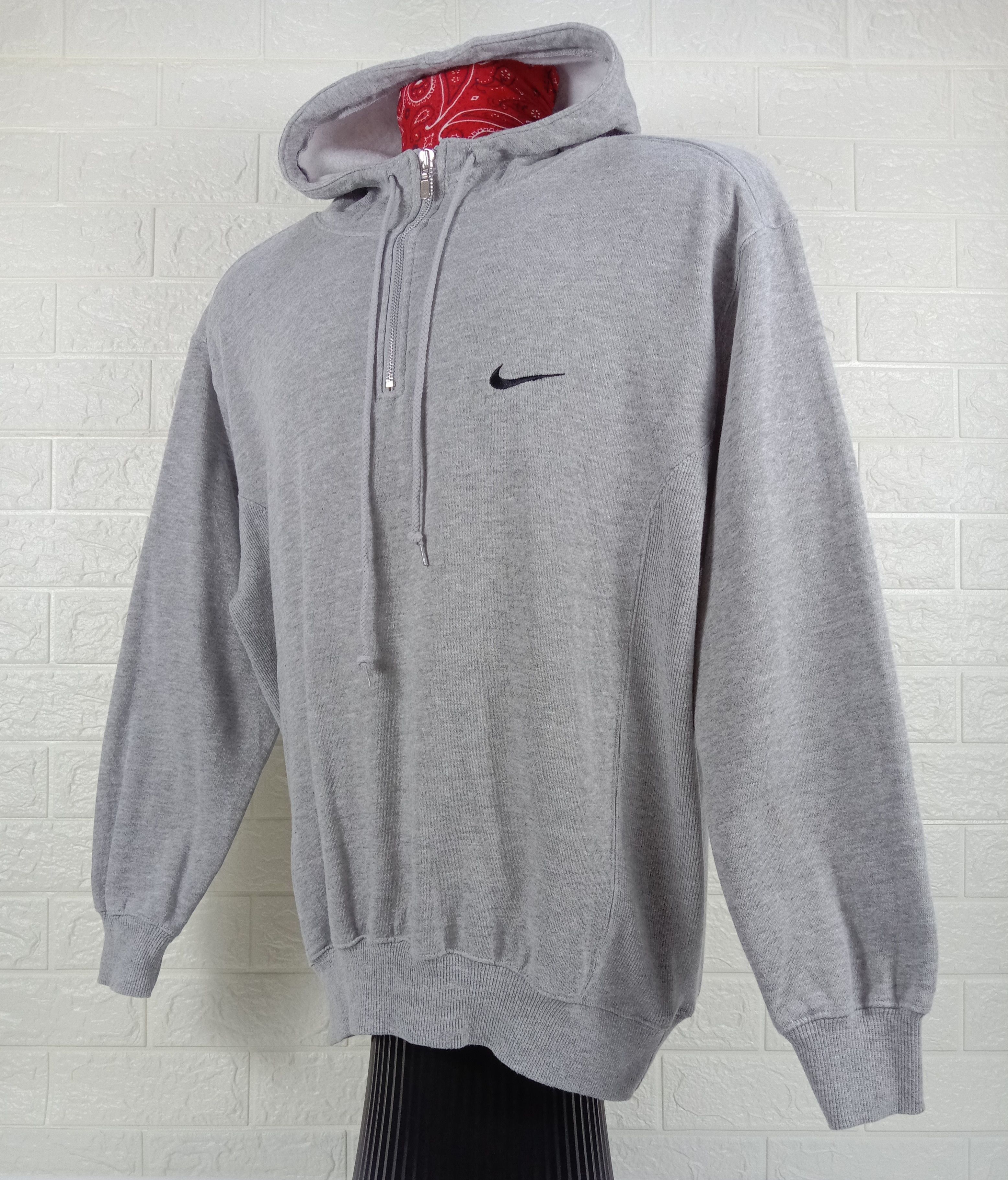 Nike Vintage Nike Embroidery Swoosh Hoodie Sweatshirt Size US L / EU 52-54 / 3 - 3 Thumbnail