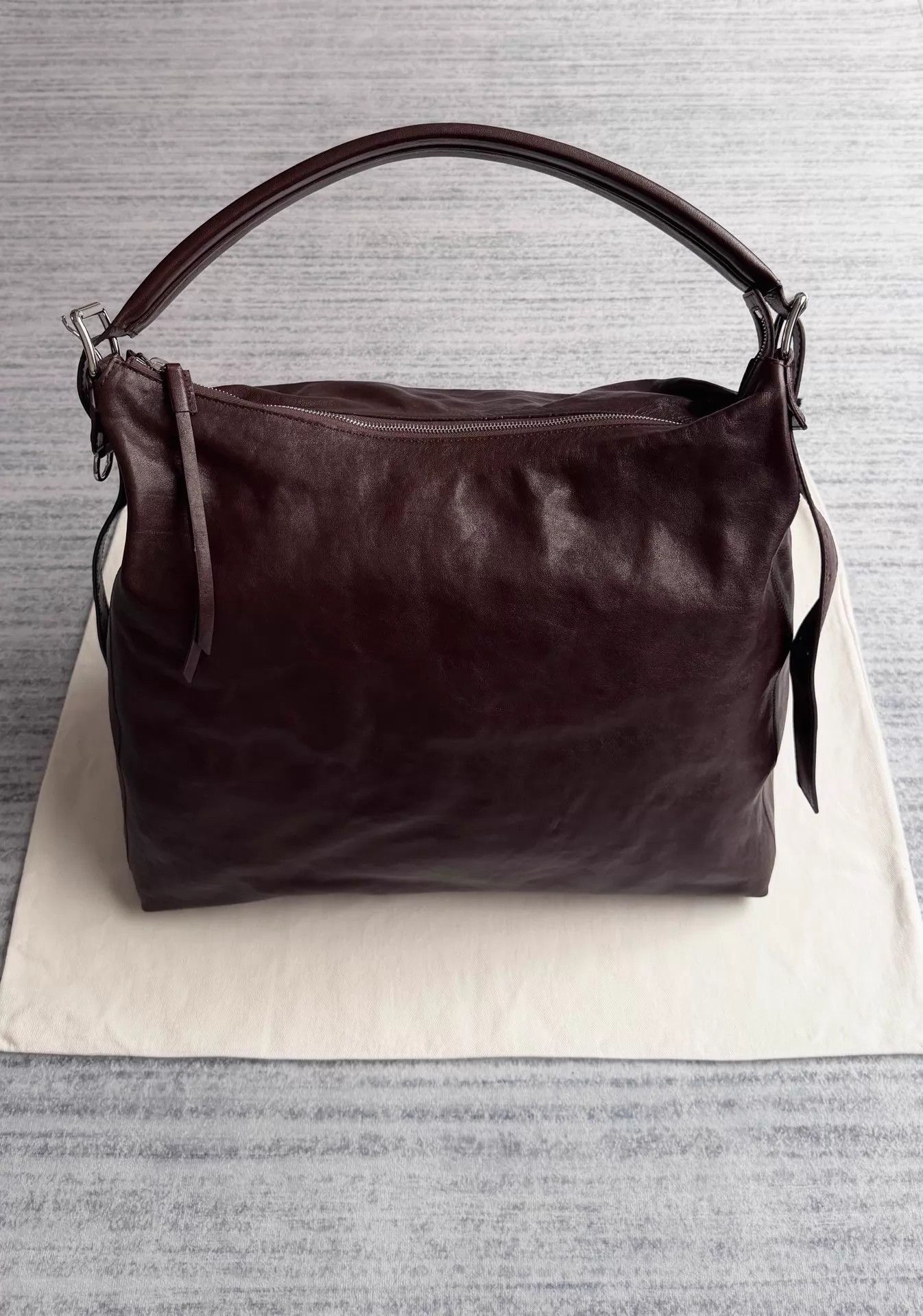 Lemaire Lemaire Belted Hobo Tote Espresso Calfskin Jennie 25SS Size ONE SIZE - 1 Thumbnail