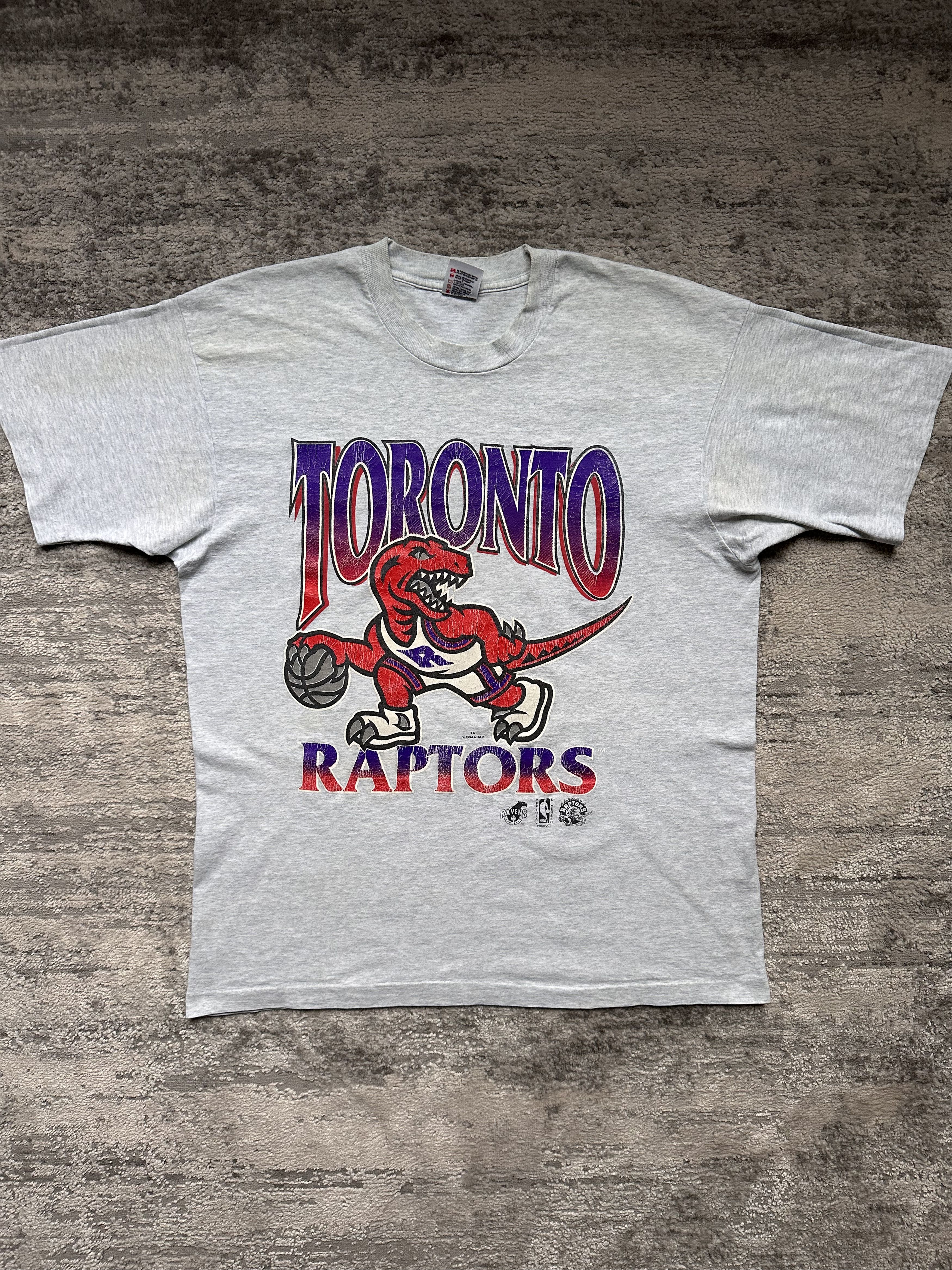 Vintage Toronto Raptors vintage t shirt Size US XL / EU 56 / 4 - 1 Thumbnail