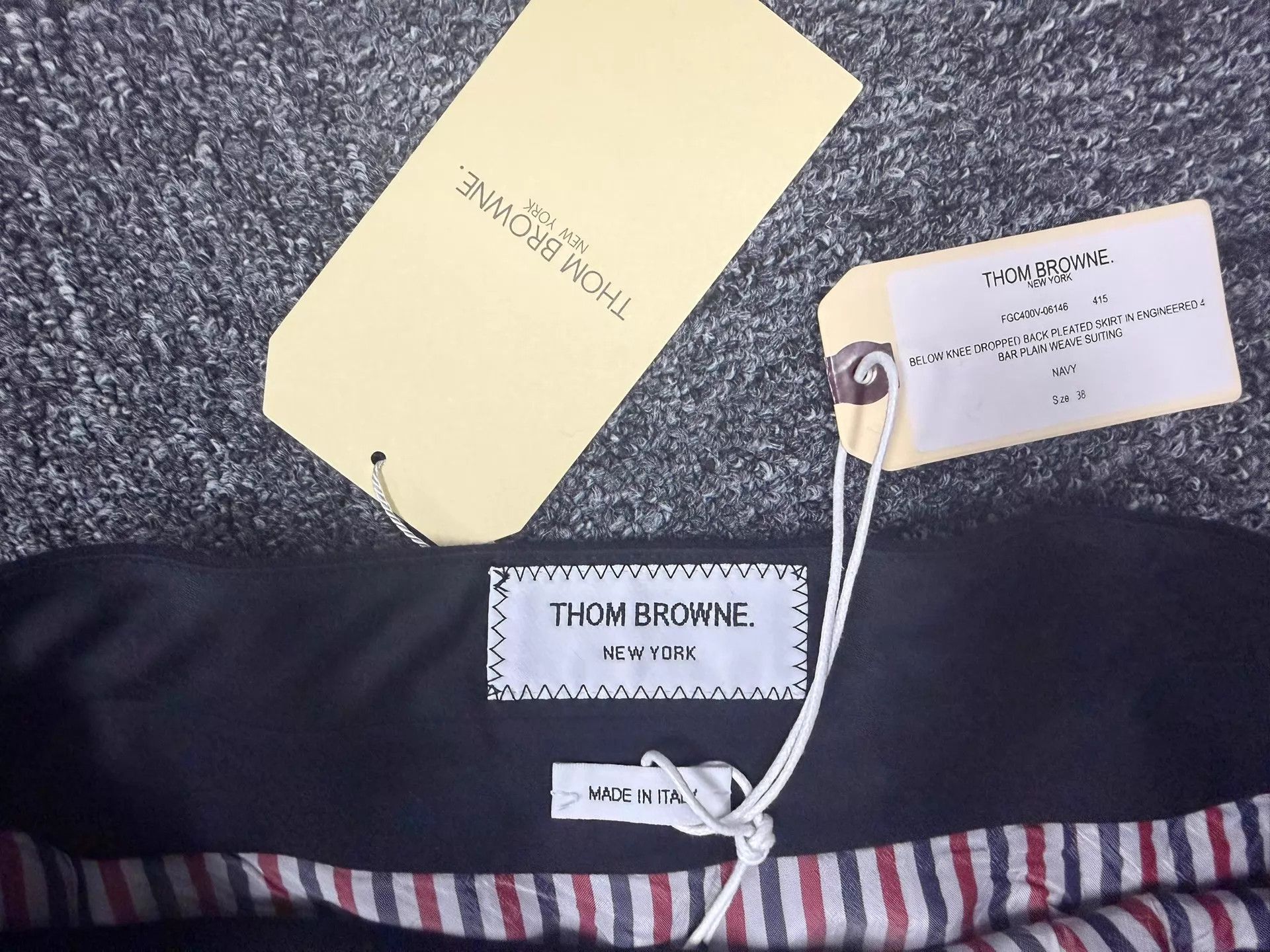 Thom Browne Thom Browne Women's 4-Bar Pleated Midi Skirt Deep Blue Size 26" / US 2 / IT 38 - 4 Thumbnail