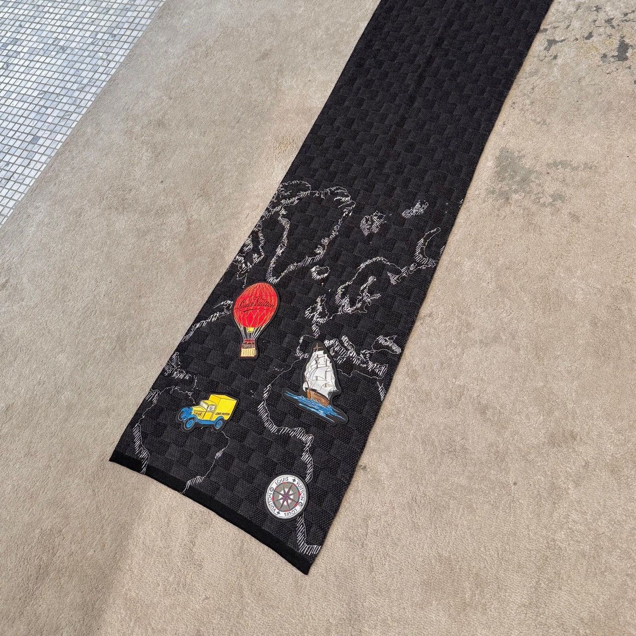 Louis Vuitton Louis Vuitton Black Damier Embroidered Patch Map Scarf Size ONE SIZE - 8 Thumbnail
