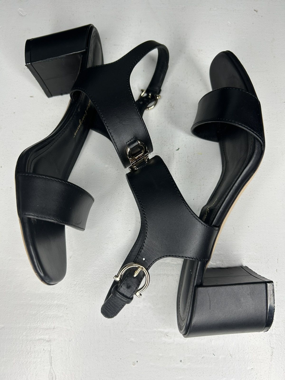 Salvatore Ferragamo Salvatore Ferragamo Black Leather Cayla Sandals Size 7 1/2 Size US 7.5 / IT 37.5 - 7 Thumbnail
