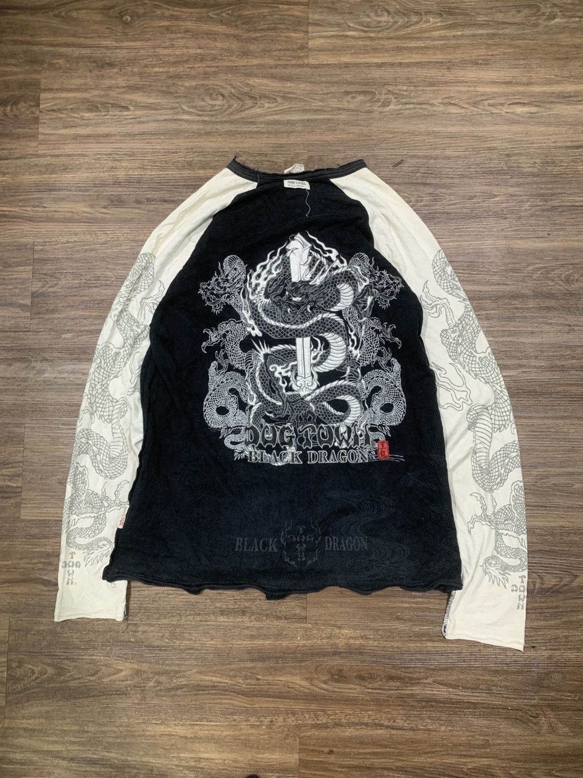 Dogtown DOGTOWN T-SHIRT LONG SLEEVE SUKAJAN DESIGN DRAGON TATOO Size US XL / EU 56 / 4 - 10 Thumbnail