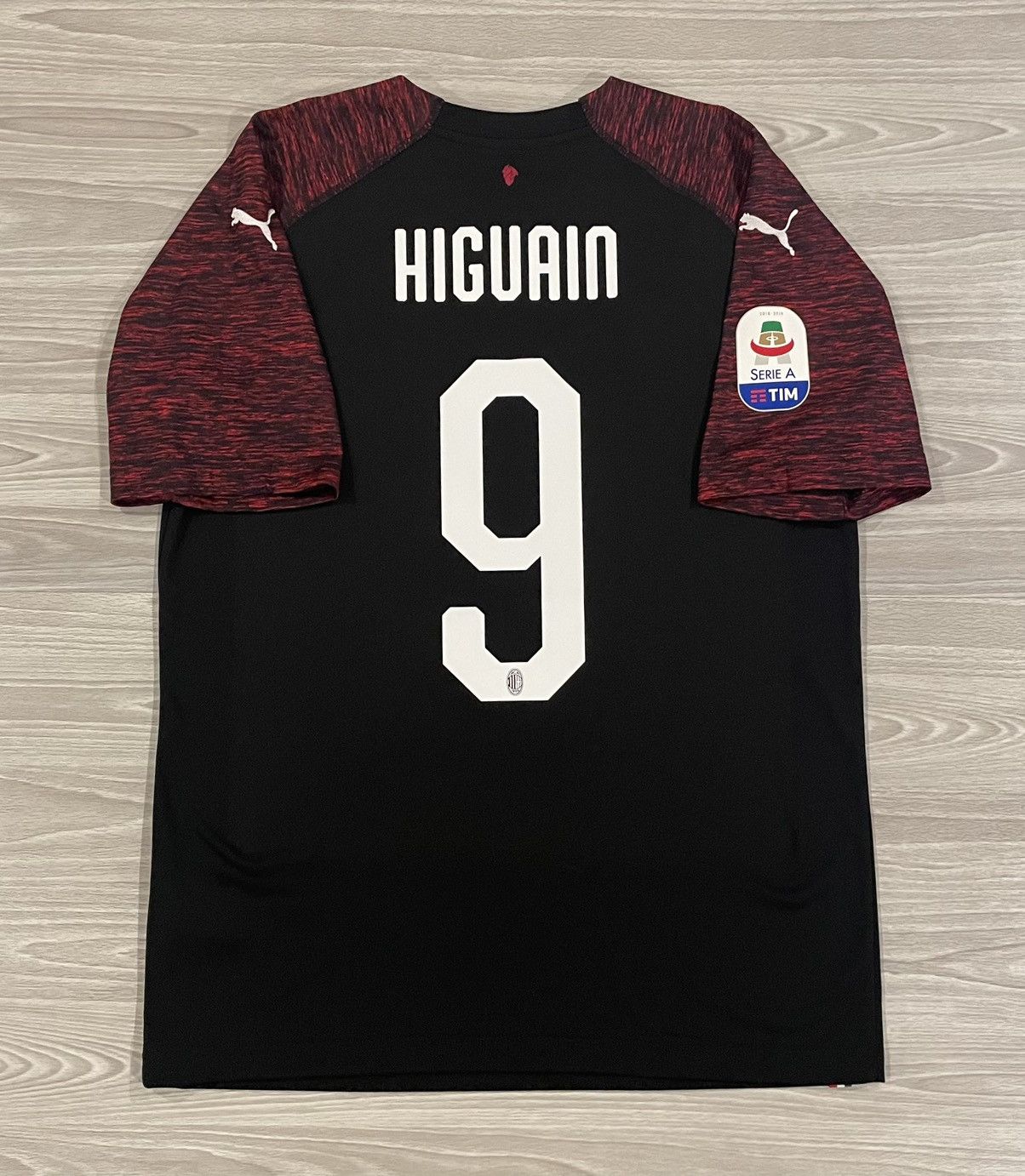 Puma Puma 2018/19 AC Milan Higuain #9 Soccer Jersey Men’s Medium Size US M / EU 48-50 / 2 - 1 Thumbnail