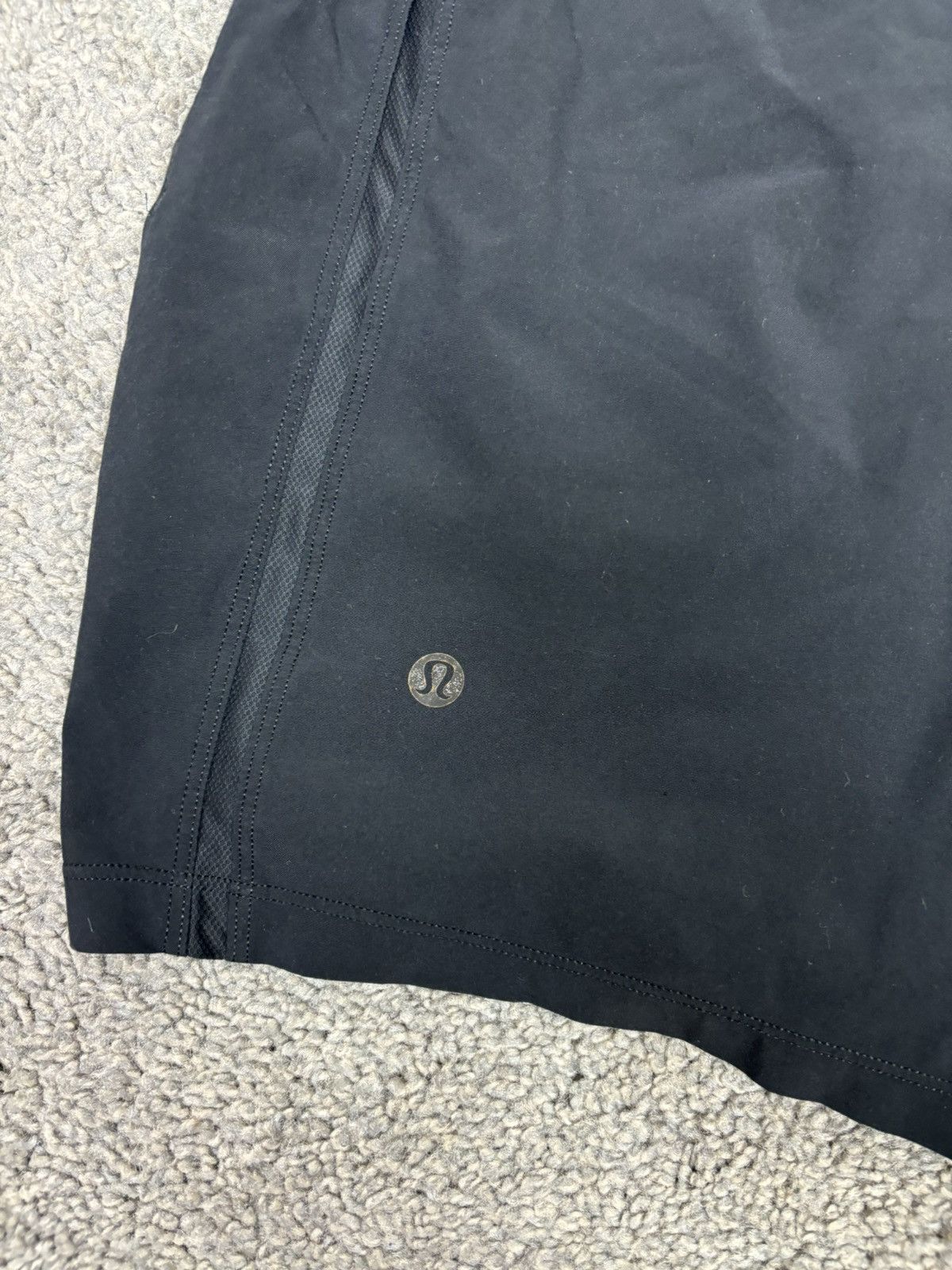 Lululemon Black lululemon pace breaker 7” inseam shorts Size US 28 / EU 44 - 2 Thumbnail
