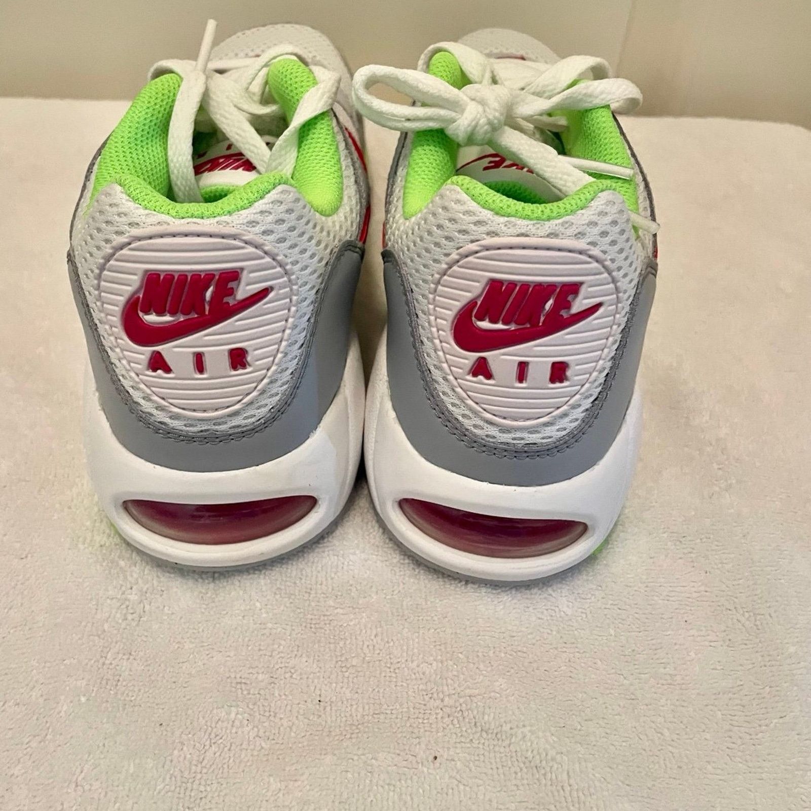 Nike Nike Air Max Sneaker - Women’s Size 7.5 Size US 7.5 / IT 37.5 - 3 Thumbnail
