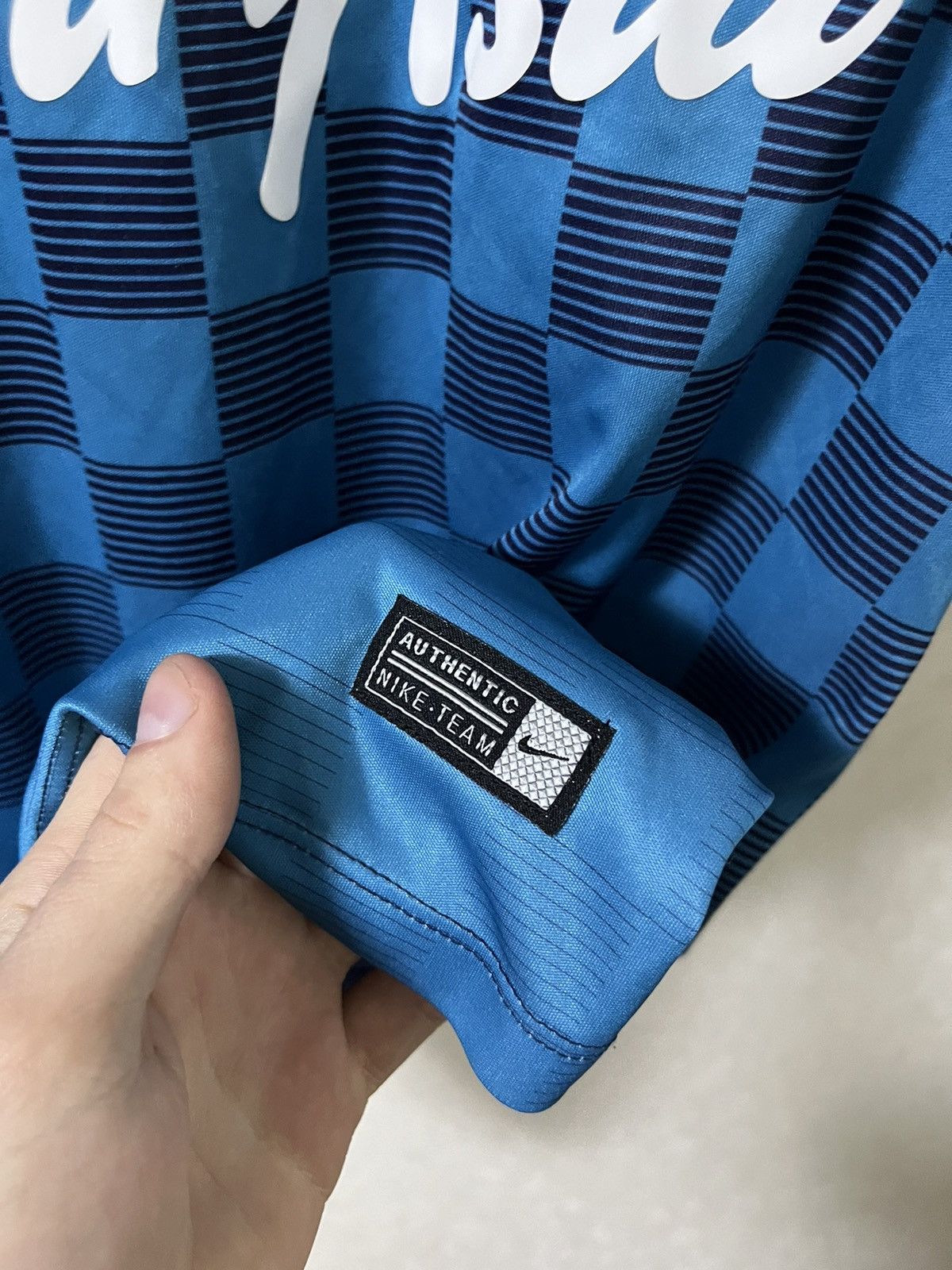 Vintage Nike Queens Park Rangers 15/16 Third Kit Vintage Jersey Size US S / EU 44-46 / 1 - 6 Thumbnail
