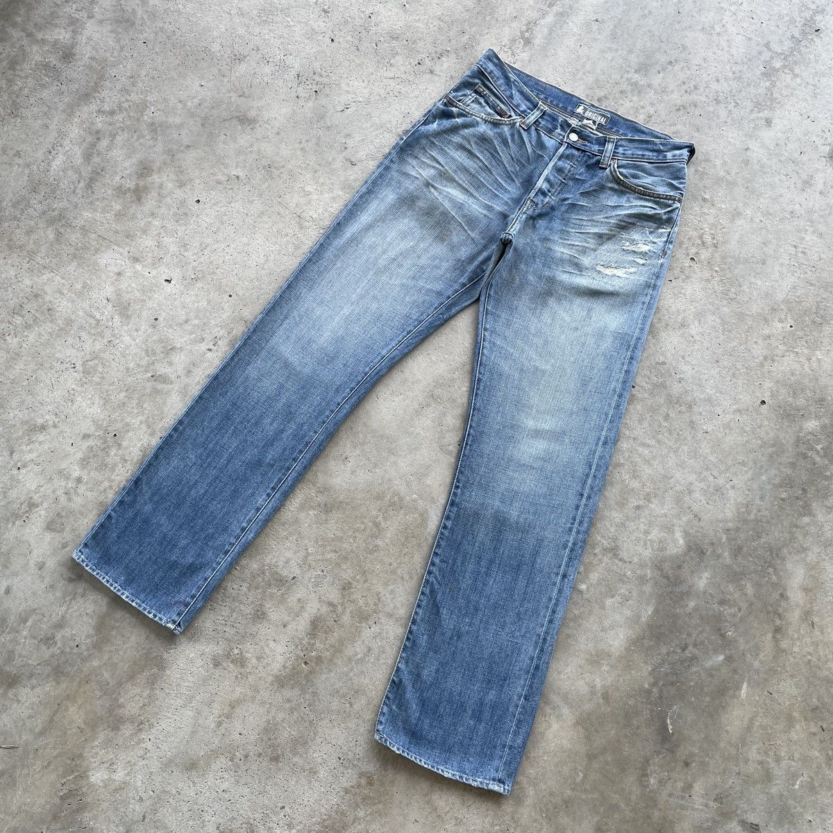 Japanese Brand × Jean Vintage Japanese Faded Fly Button Jeans Denim Pants W32 Size US 32 / EU 48 - 2 Thumbnail