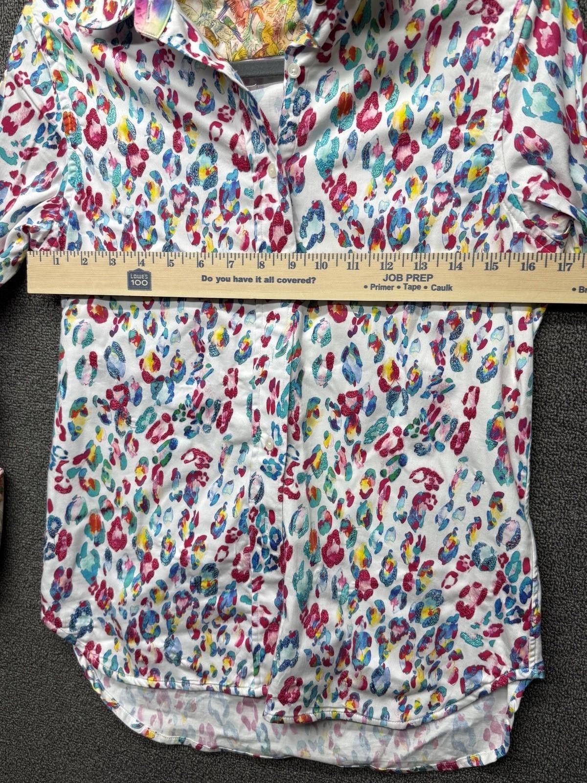 Robert Graham Robert Graham Priscilla Button Up Shirt Size S Leopard Print Size S / US 4 / IT 40 - 4 Thumbnail
