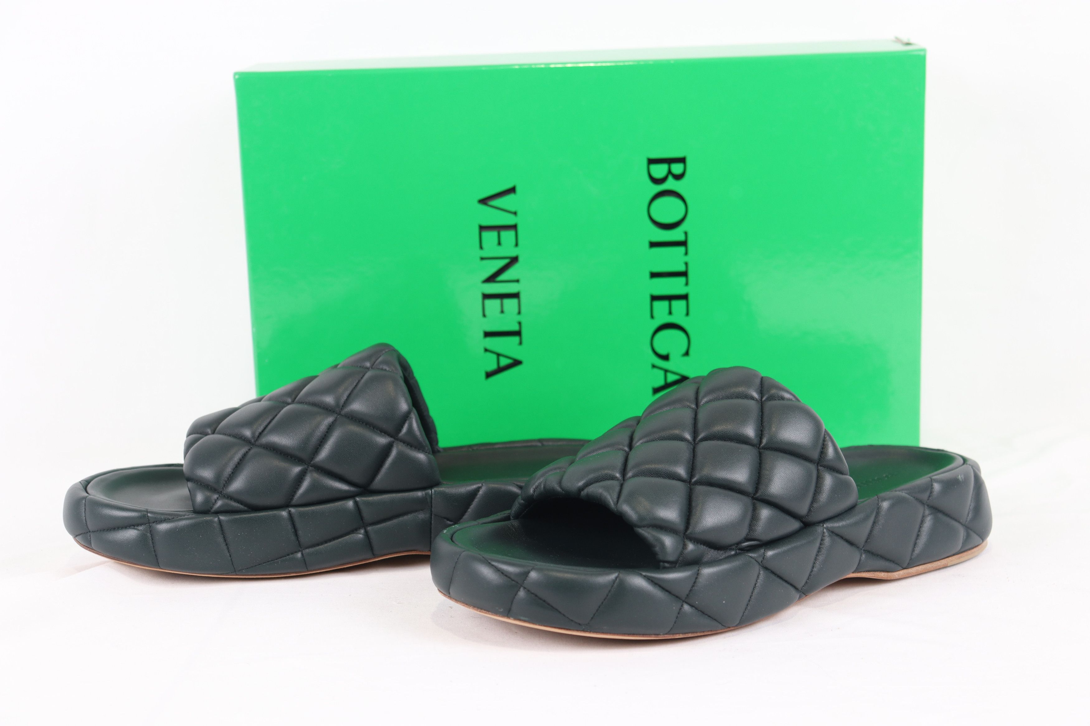 image of Bottega Veneta O1Rshd11223 Padded Sandal Nappa Matelass In Inkwell, Men's (Size 9)
