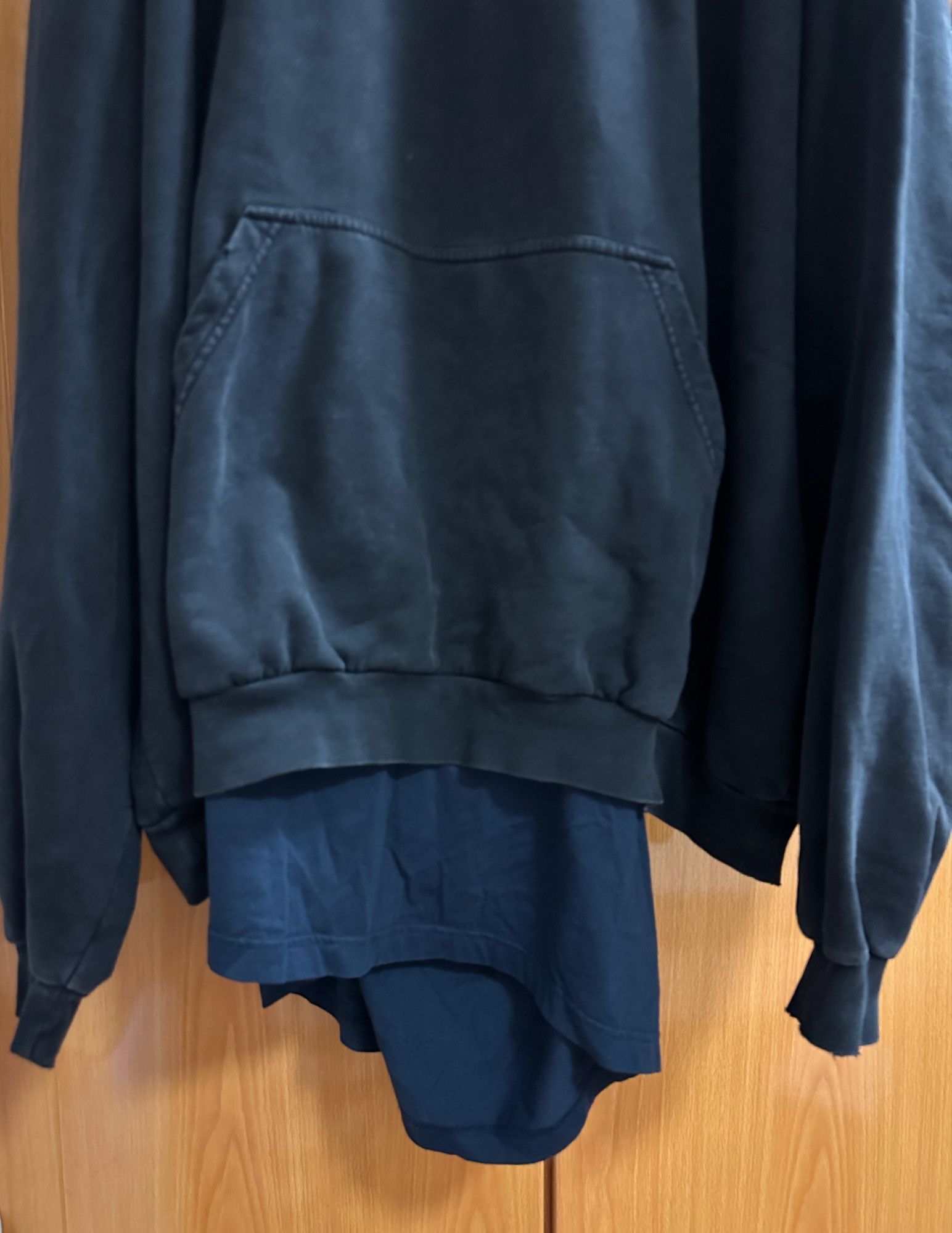 Balenciaga Balenciaga 22FW BB Be Different Hoodie Oversized Size US XL / EU 56 / 4 - 4 Thumbnail