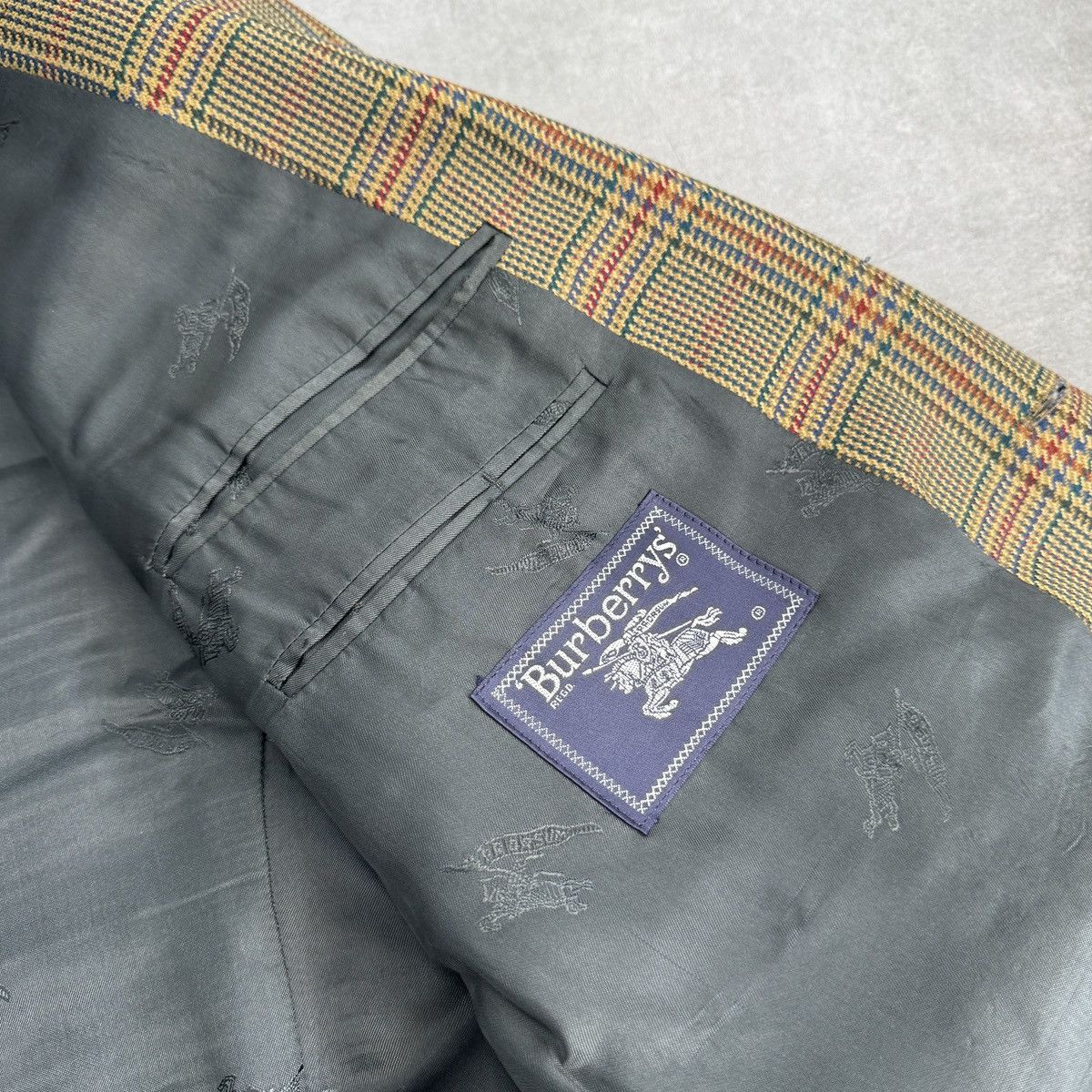 Vintage Vintage Burberrys' Bennet-S Blazer Size 27 Made in Germany Size 54R - 14 Thumbnail