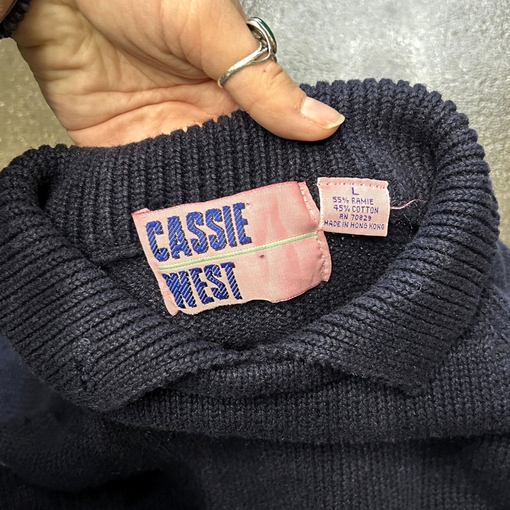 Vintage VINTAGE Cassie West Sweater Womens Large Navy Mock Neck Pocket Ramie Knit Size L / US 10 / IT 46 - 3 Thumbnail