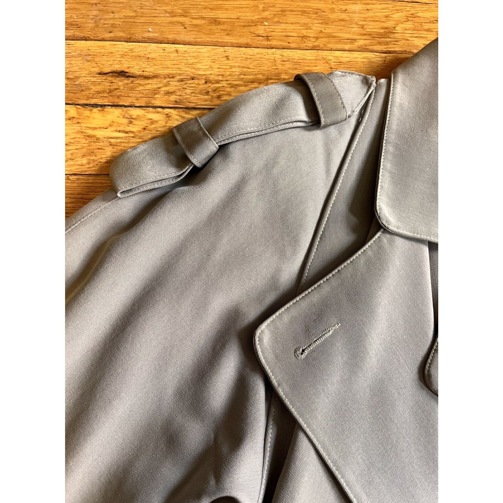Vintage VINTAGE Steve by Searle Trench Coat Women’s 6 Beige Coat Steve by Searle Trench Coat Beige 6 Women’s Vintage Size M / US 6-8 / IT 42-44 - 4 Thumbnail