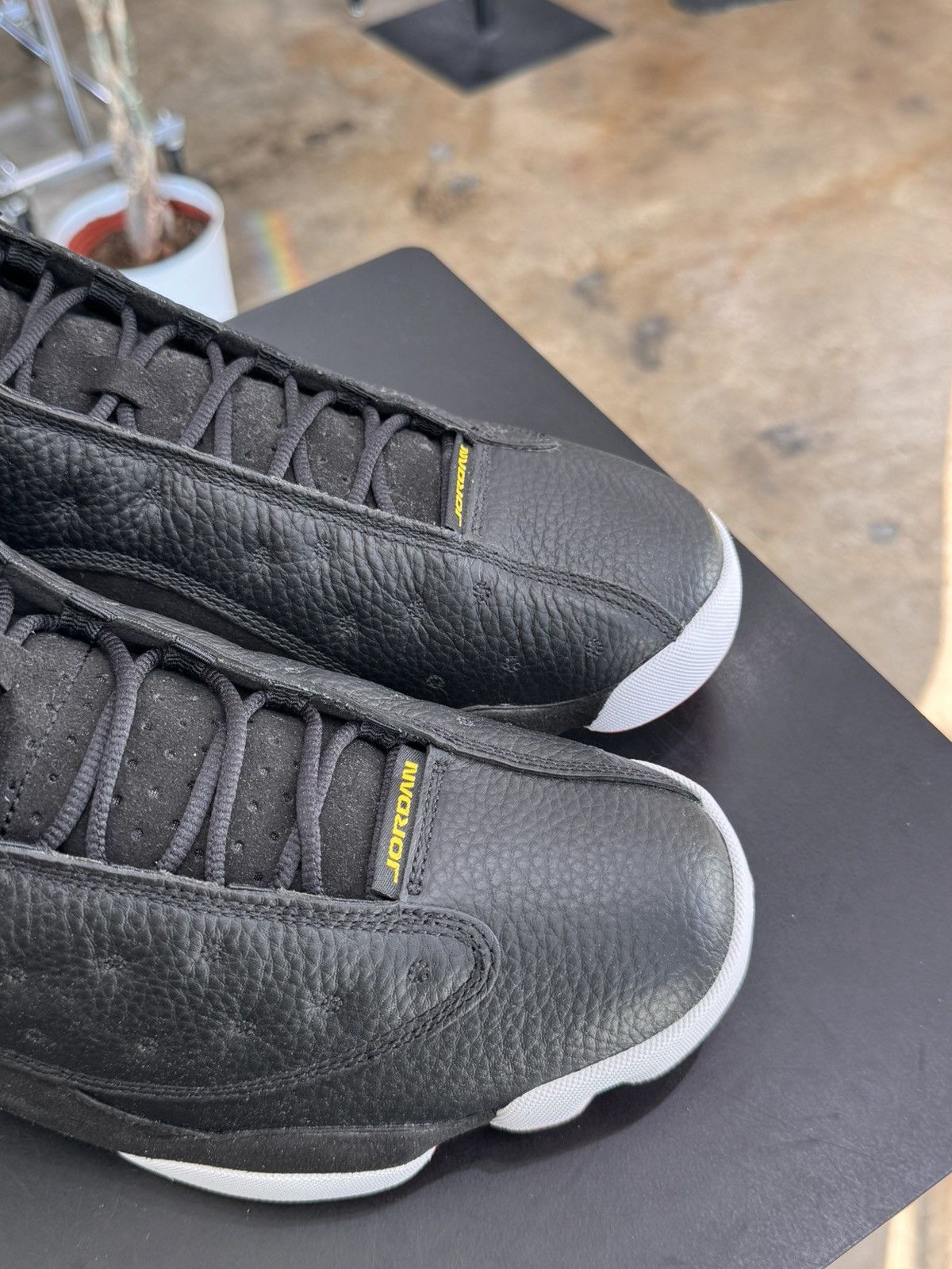 Jordan Brand Air Jordan 13 Playoffs Size 13 (2023) Size US 13 / EU 46 - 7 Thumbnail
