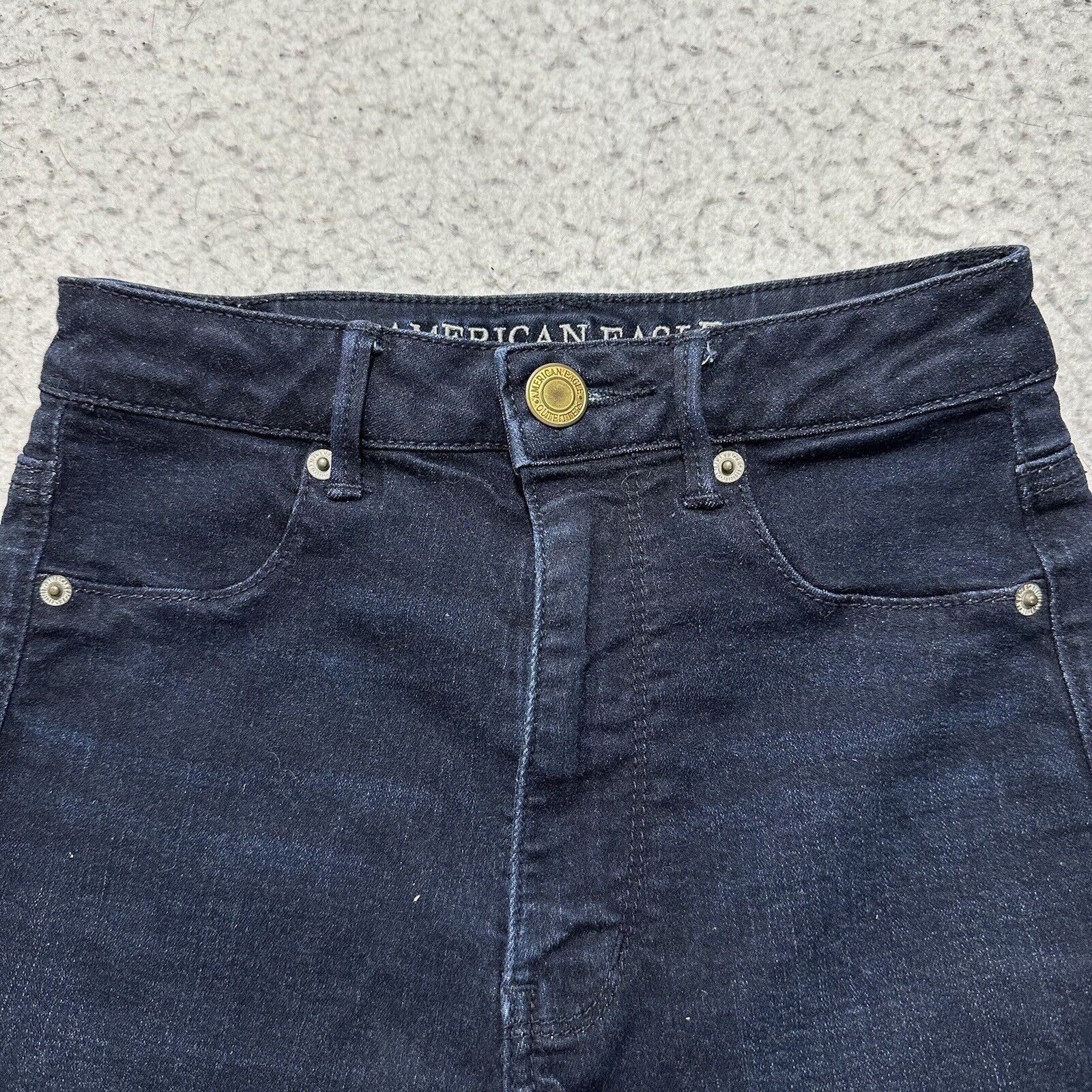 American Eagle Outfitters American Eagle 2 Super Stretch 4" Inseam Denim Jean Shorts Size 26" / US 2 / IT 38 - 2 Thumbnail