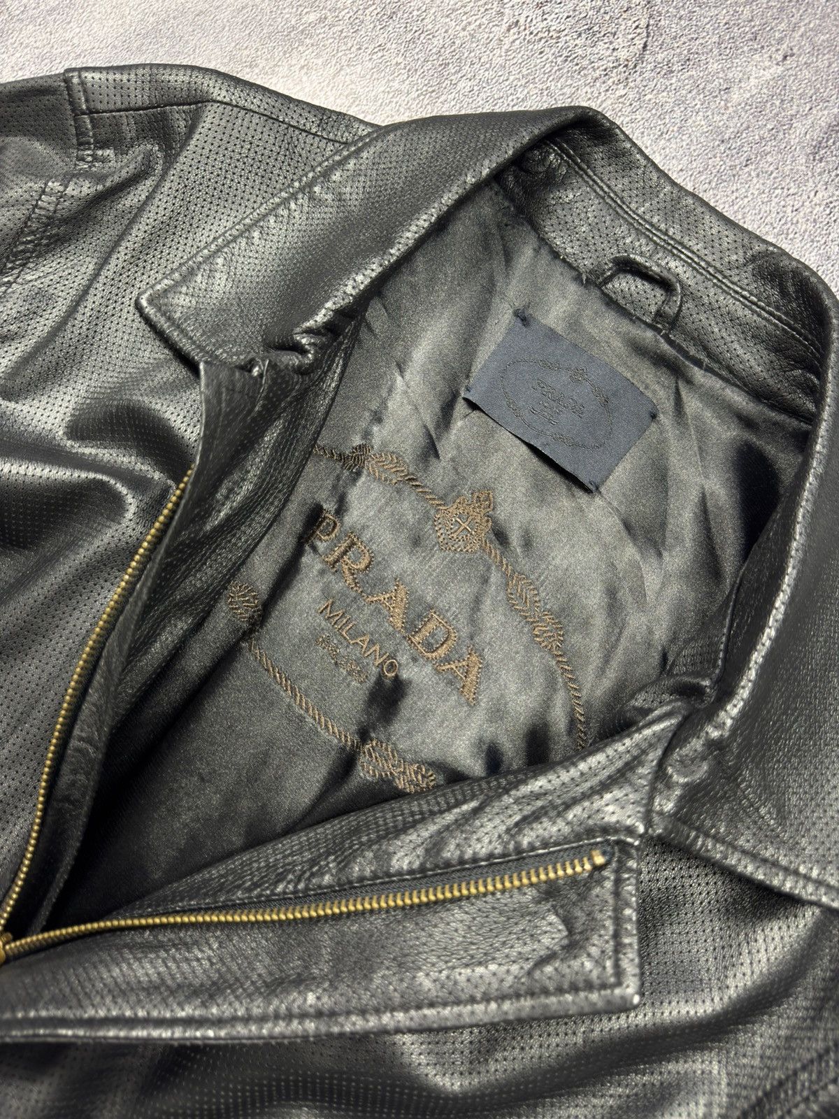 Prada PRADA MILANO: COMPROMISE THAT FEELS LIKE A DEFIANCE Size US L / EU 52-54 / 3 - 3 Thumbnail
